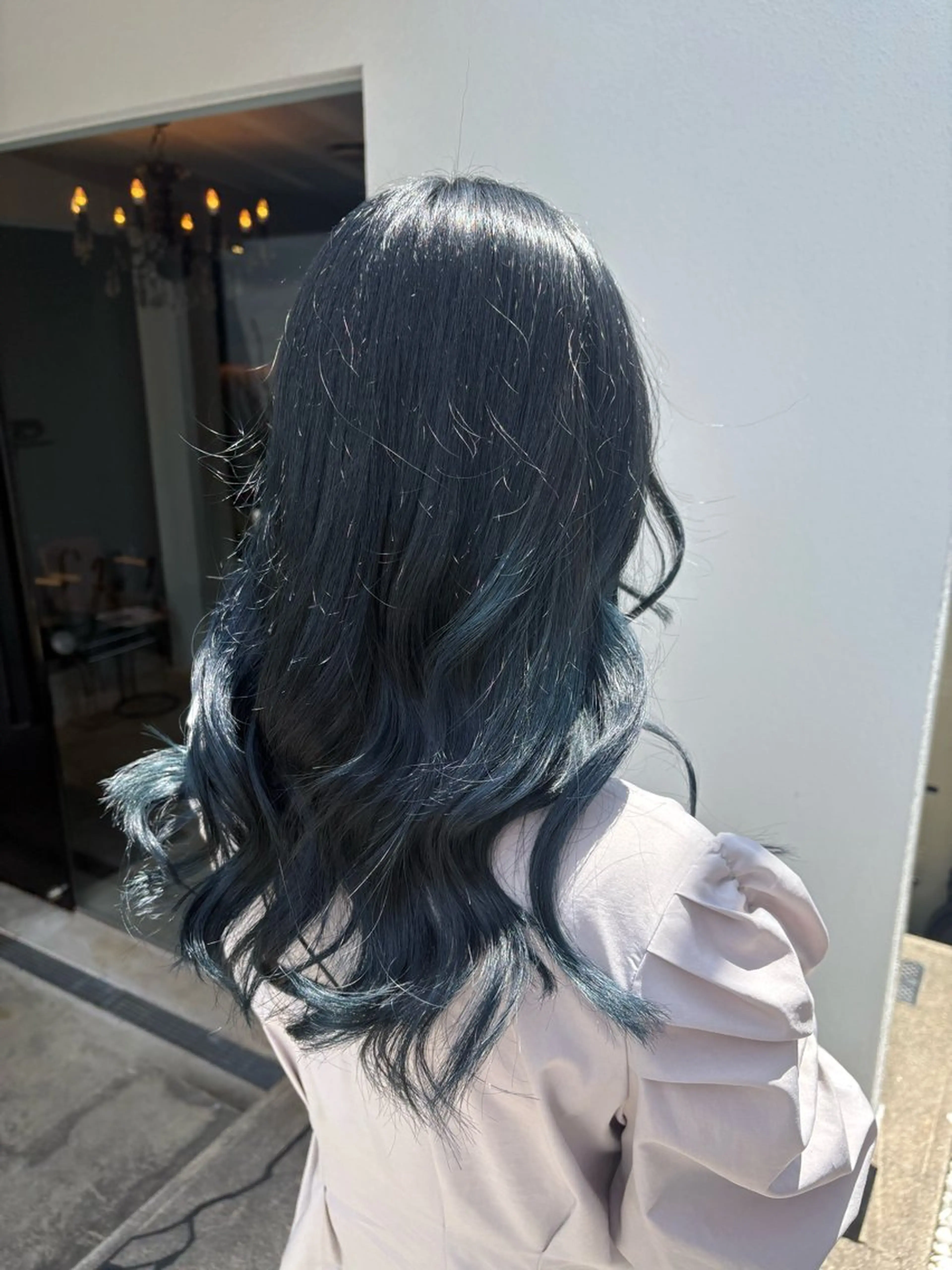 ロング カラー ブルーカラー 奥山 和奏のヘアスタイル