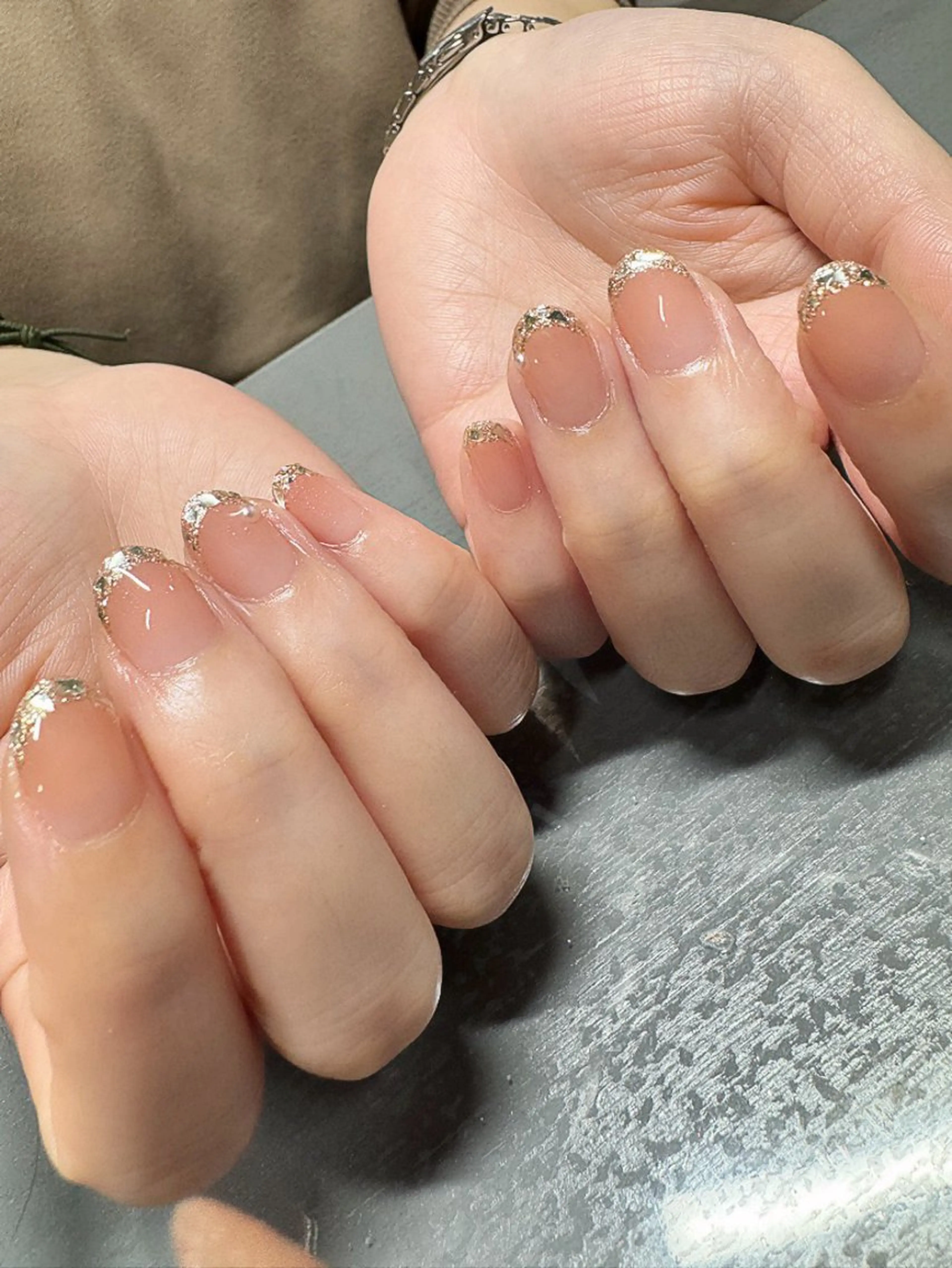 《フレンチ🫧/ガラスフレンチ🪞オフなし》💕ベースカラー¥1,100  ライン＋¥1,100全て無料サービスの写真