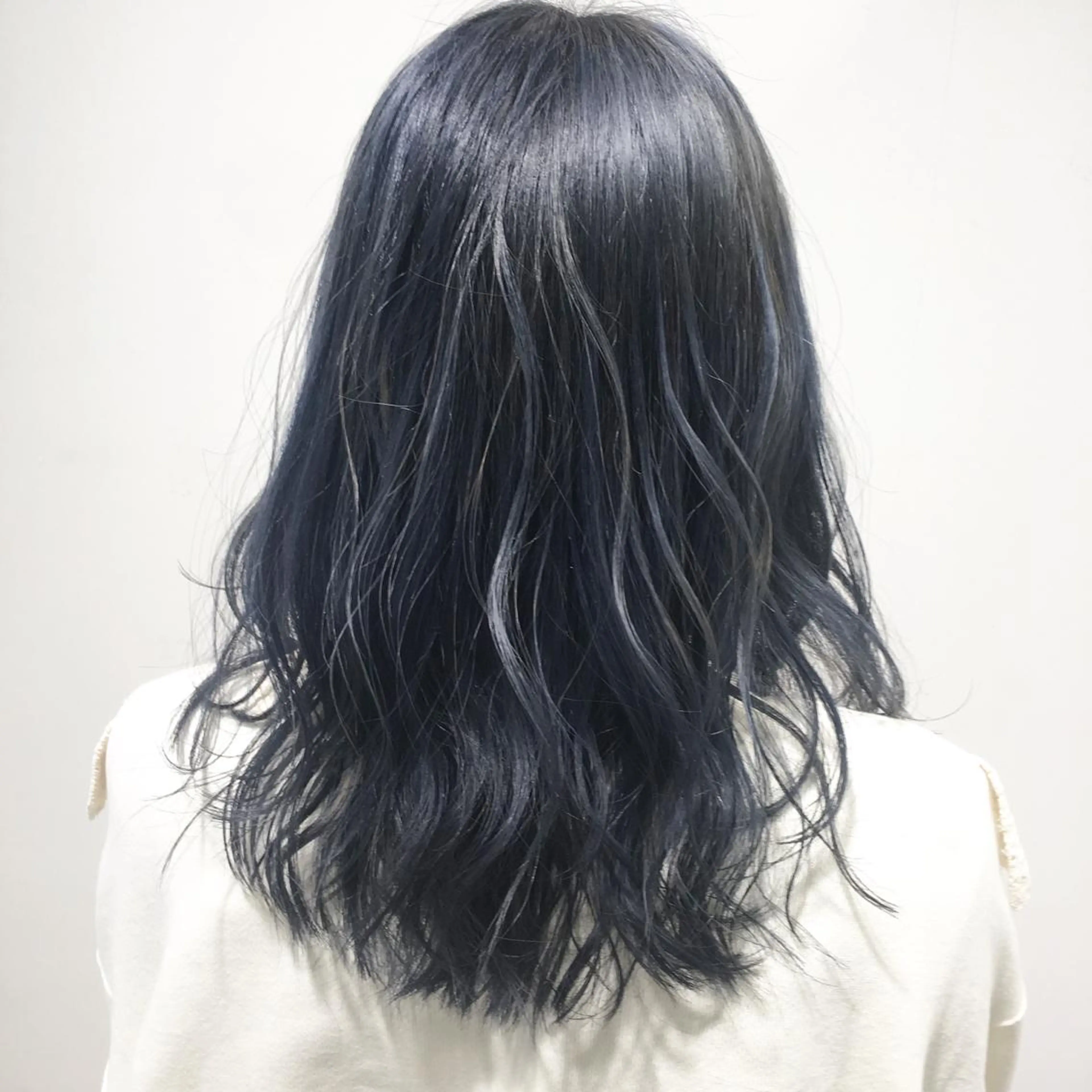 カラー アッシュ ブリーチ Lee 甲子園のヘアスタイル