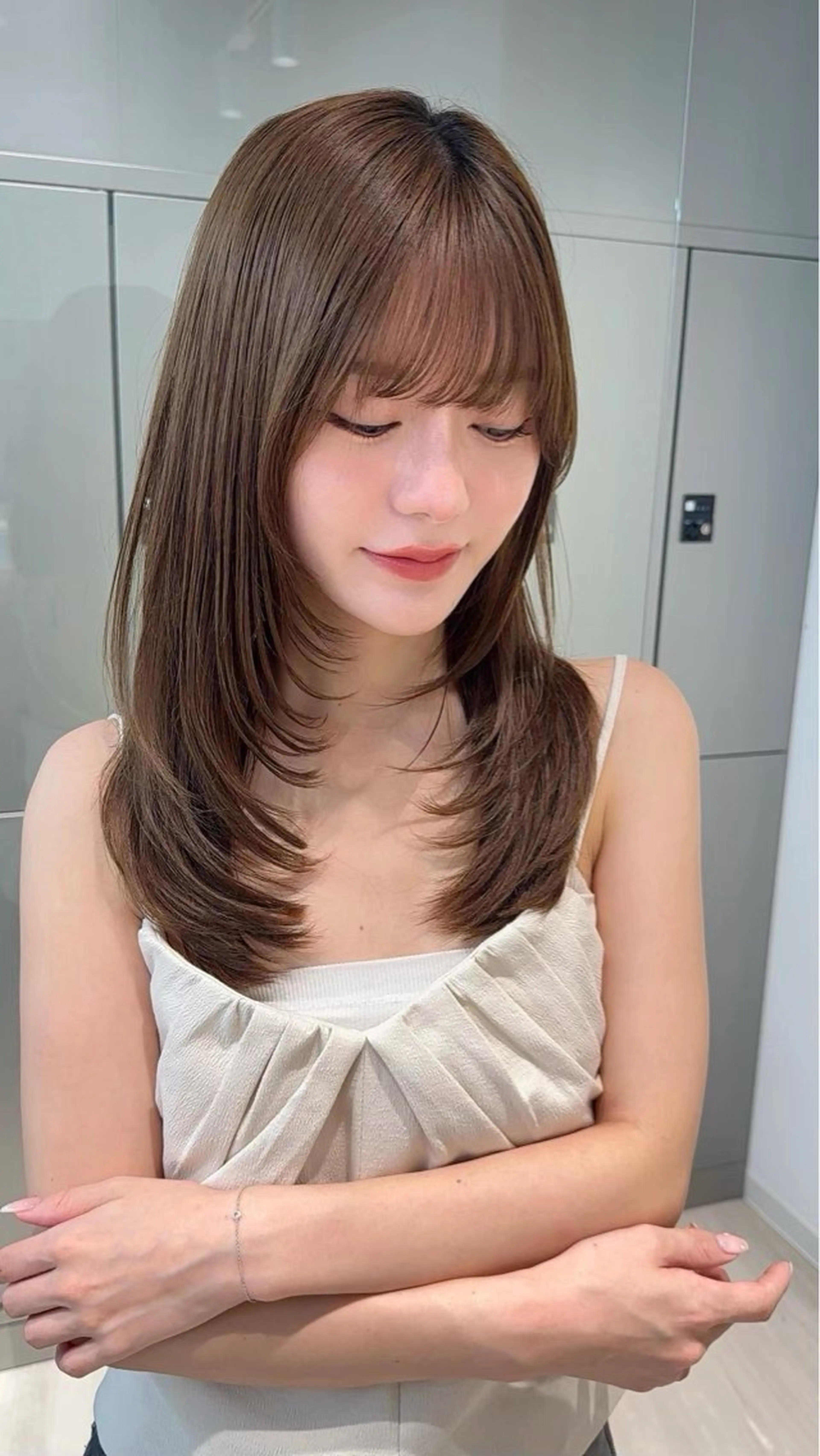 ミディアム 芝 﨑のヘアスタイル