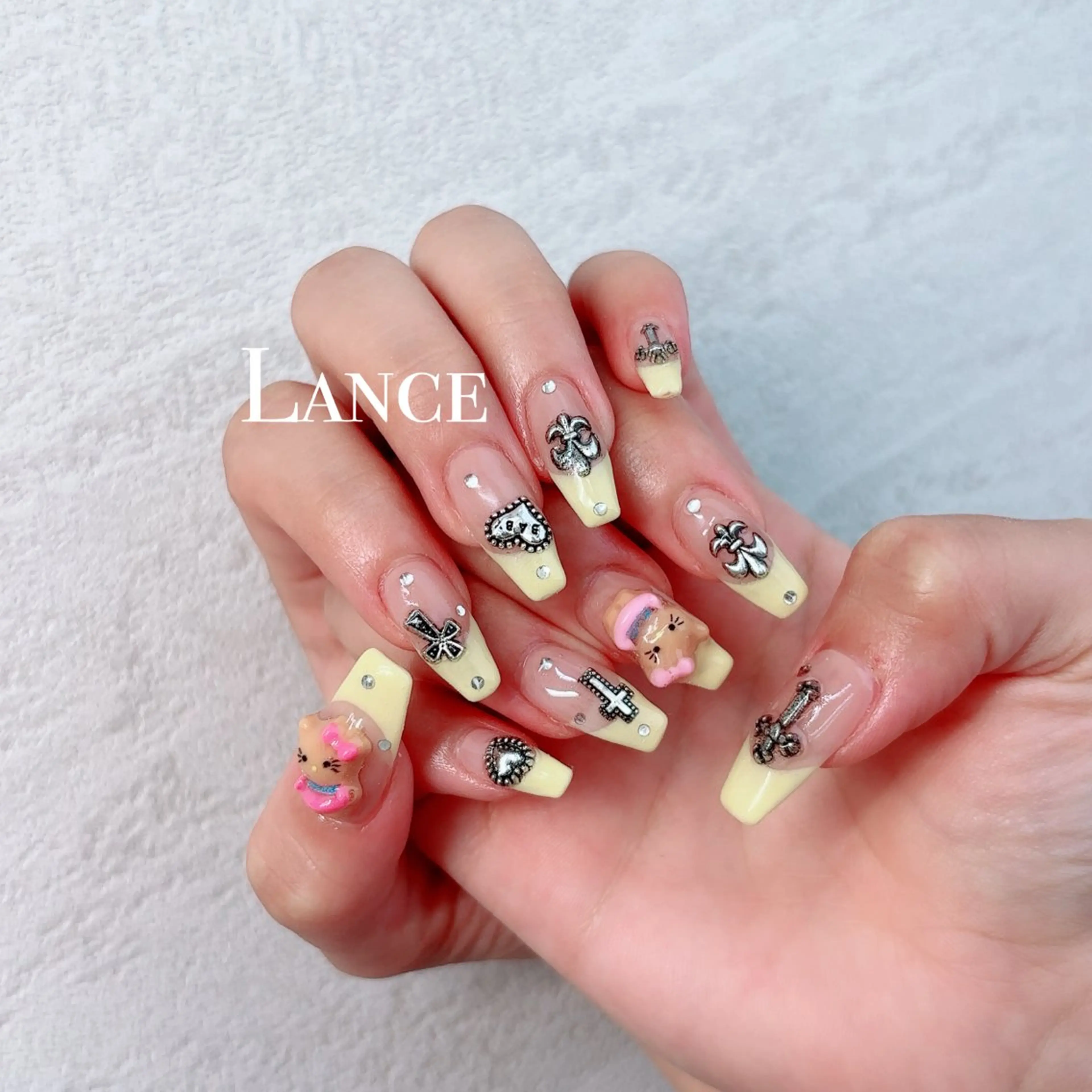 ネイル オーロラネイル ブルー フットネイル 氷ネイル・うるうるネイル キラキラネイル ハンドネイル Lance nailのネイルデザイン