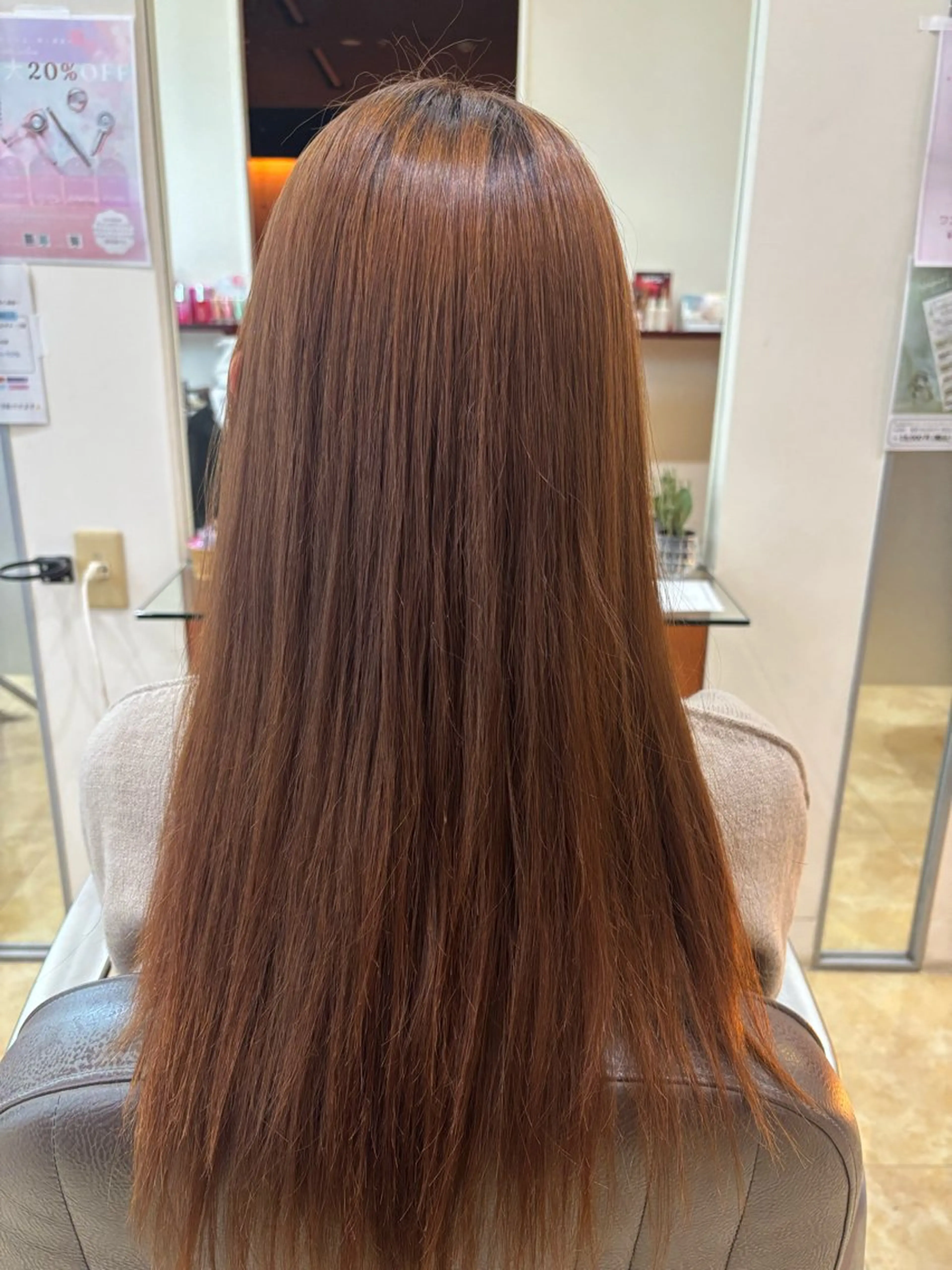 ロング 尾崎 優花のヘアスタイル