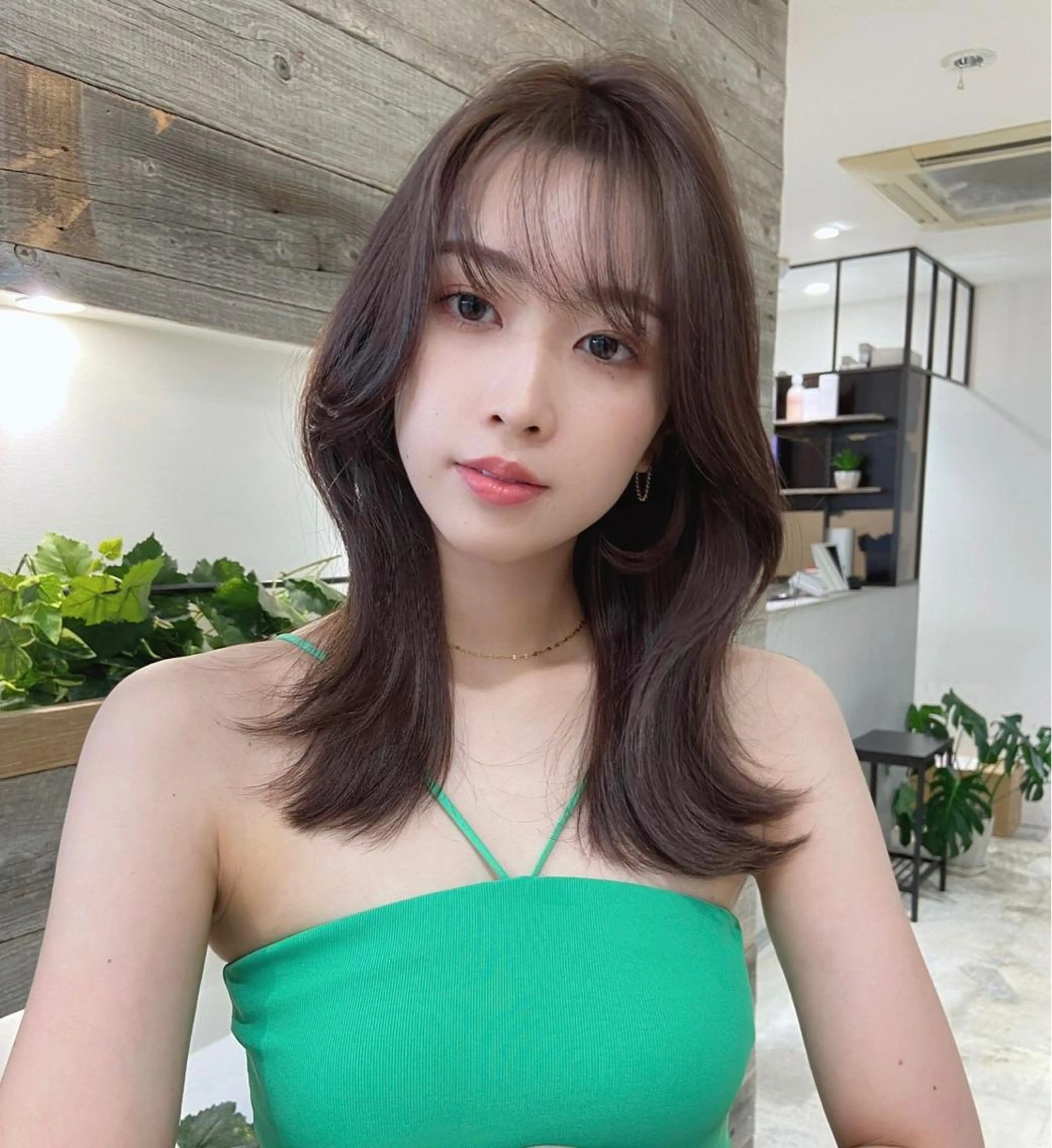 ミディアム 伊藤 莉奈　韓国ヘアのヘアスタイル