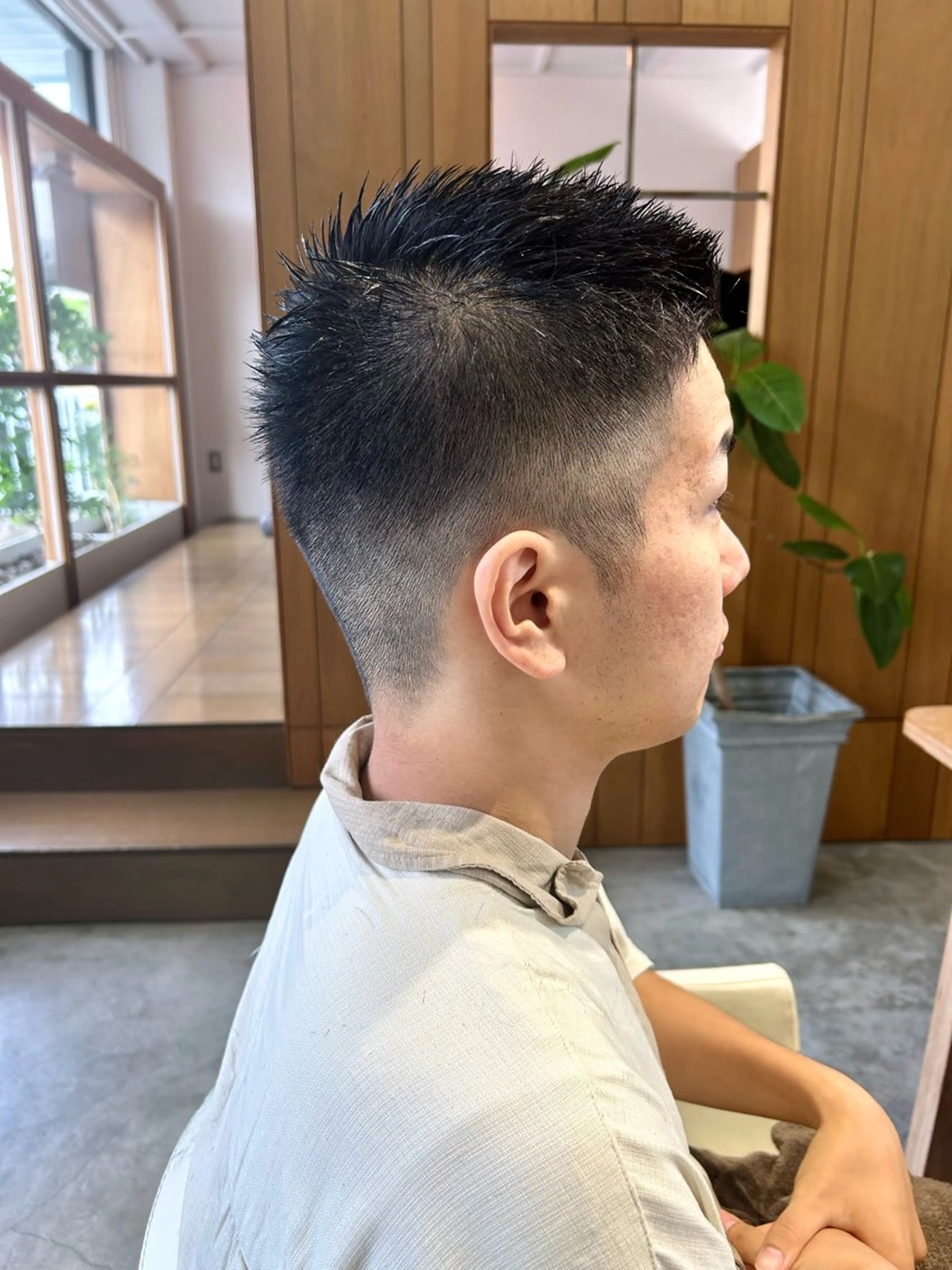 ショート メンズ フェードカット フェザーパーマ カルマパーマ モヒカン メンズパーマ カット 佐藤 悠生 メンズパーマ.カットのヘアスタイル