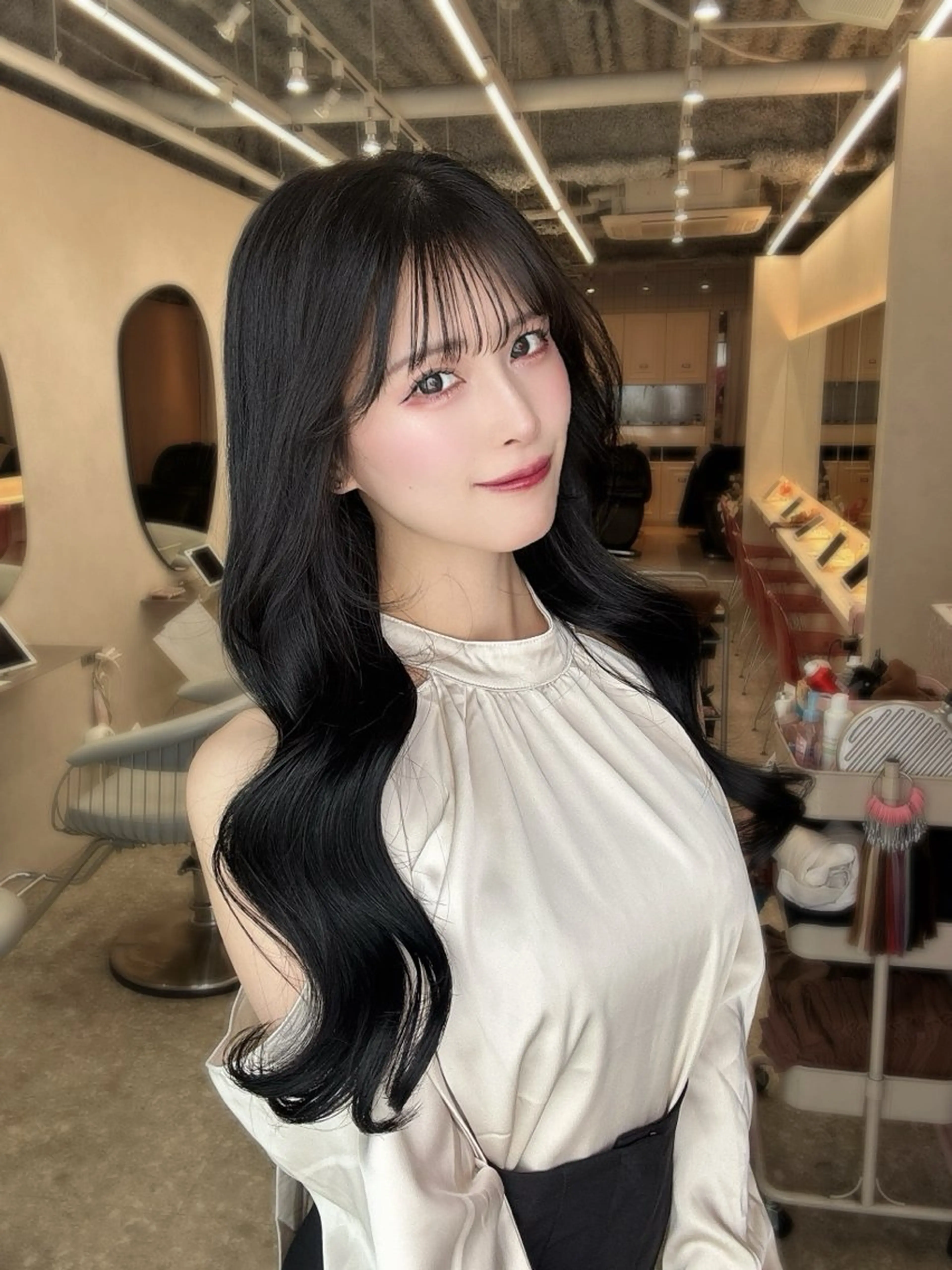 ロング カラー シールエクステ くびれヘア エクステ 顔周りカット 髪質改善 新宿/韓国風レイヤー エクステ/YUTOのヘアスタイル