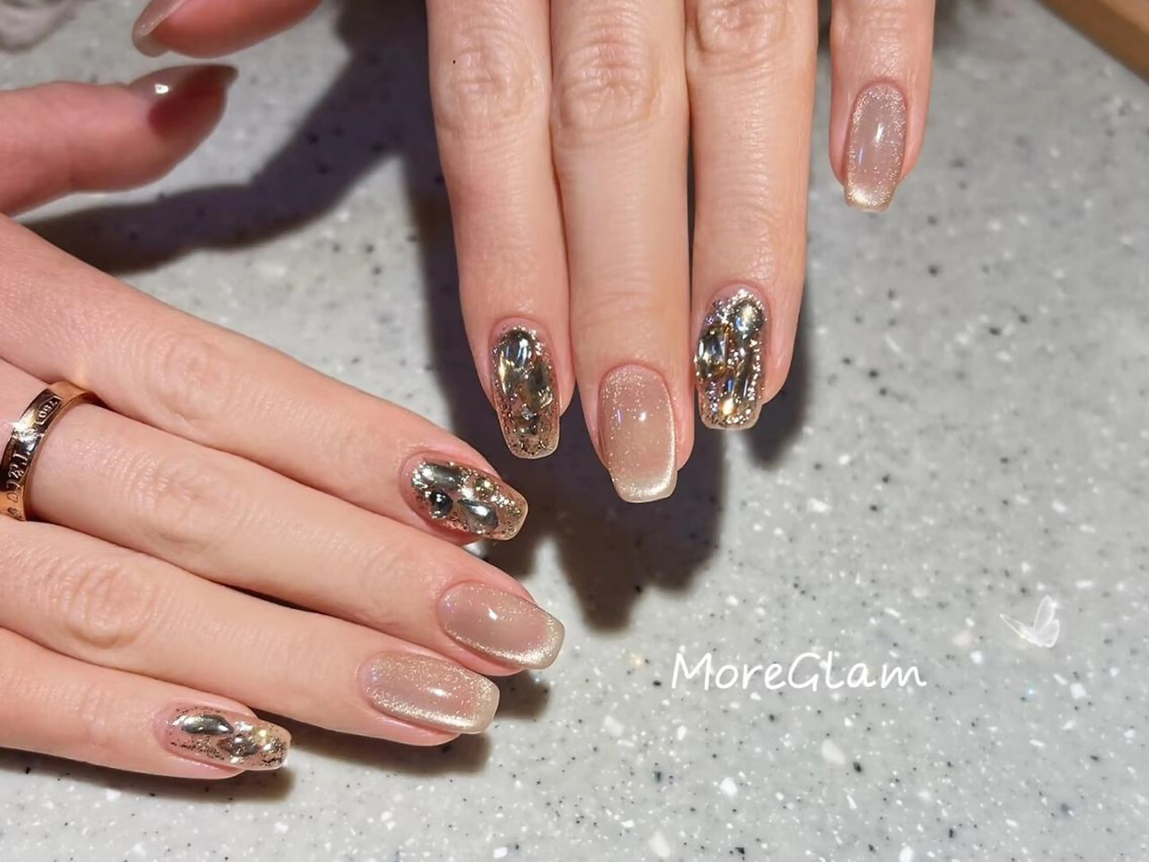 ネイル ハンドネイル MoreGlam ネイルのネイルデザイン