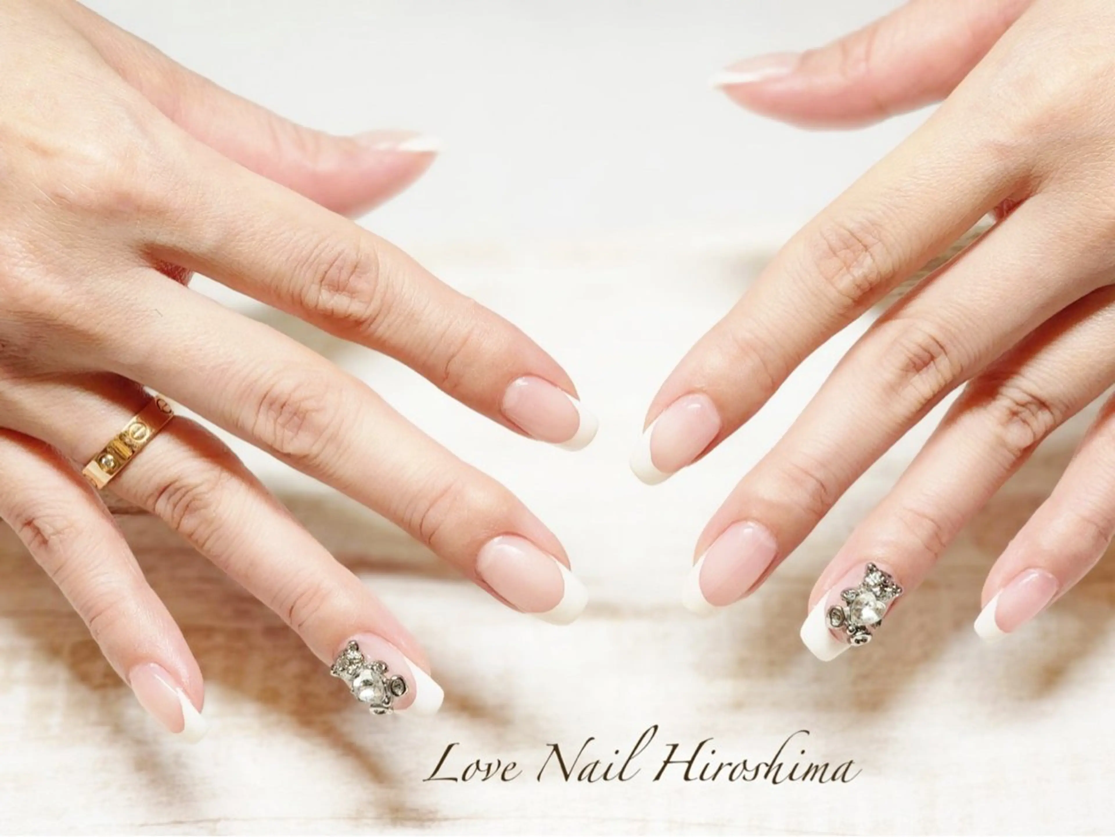 ネイル フレンチネイル LoveNaii広島店所属・LoveNail HIROSHIMAのネイルデザイン