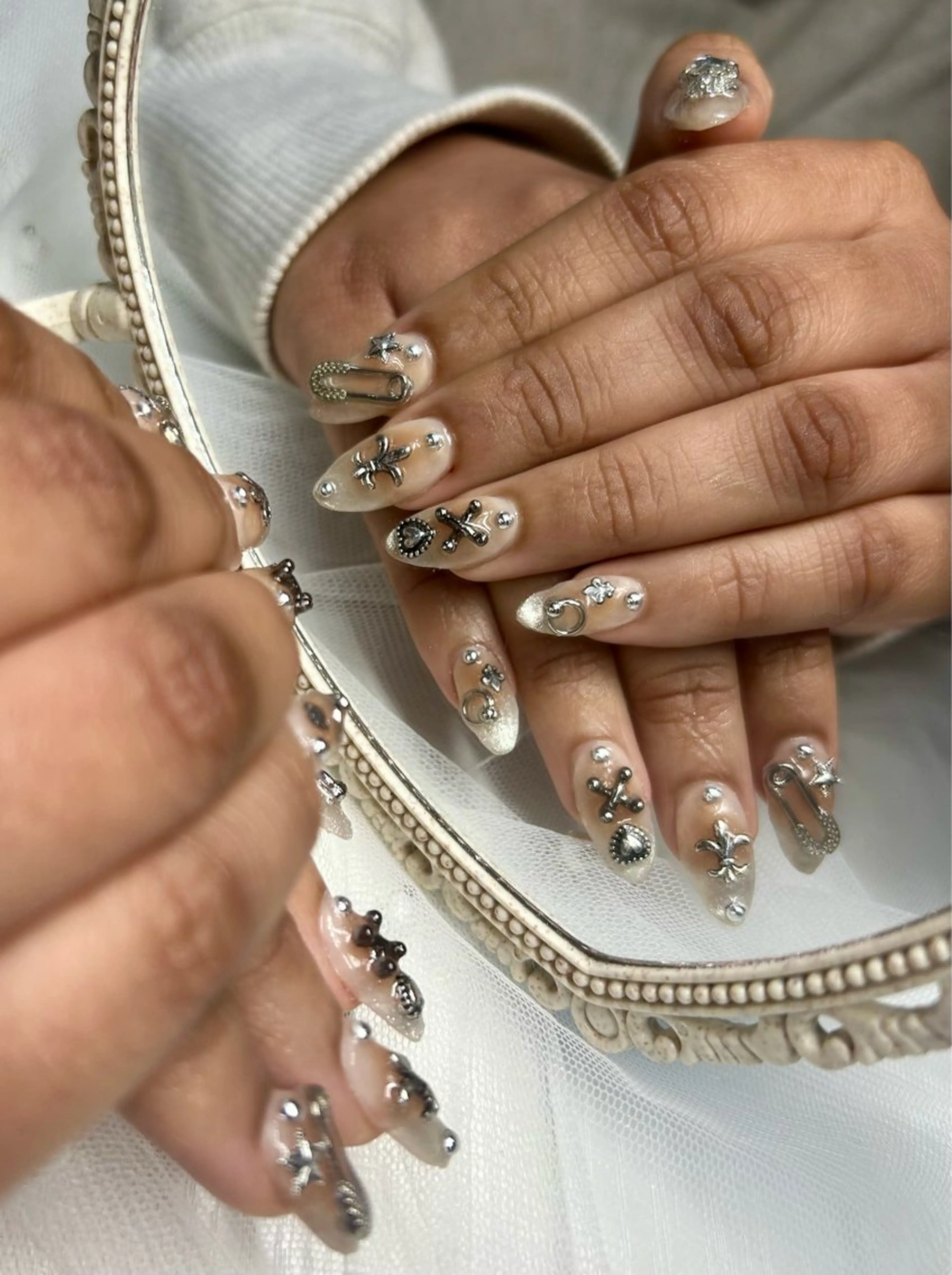 ネイル ブラウン チークネイル マグネットネイル ハンドネイル holly nailのネイルデザイン