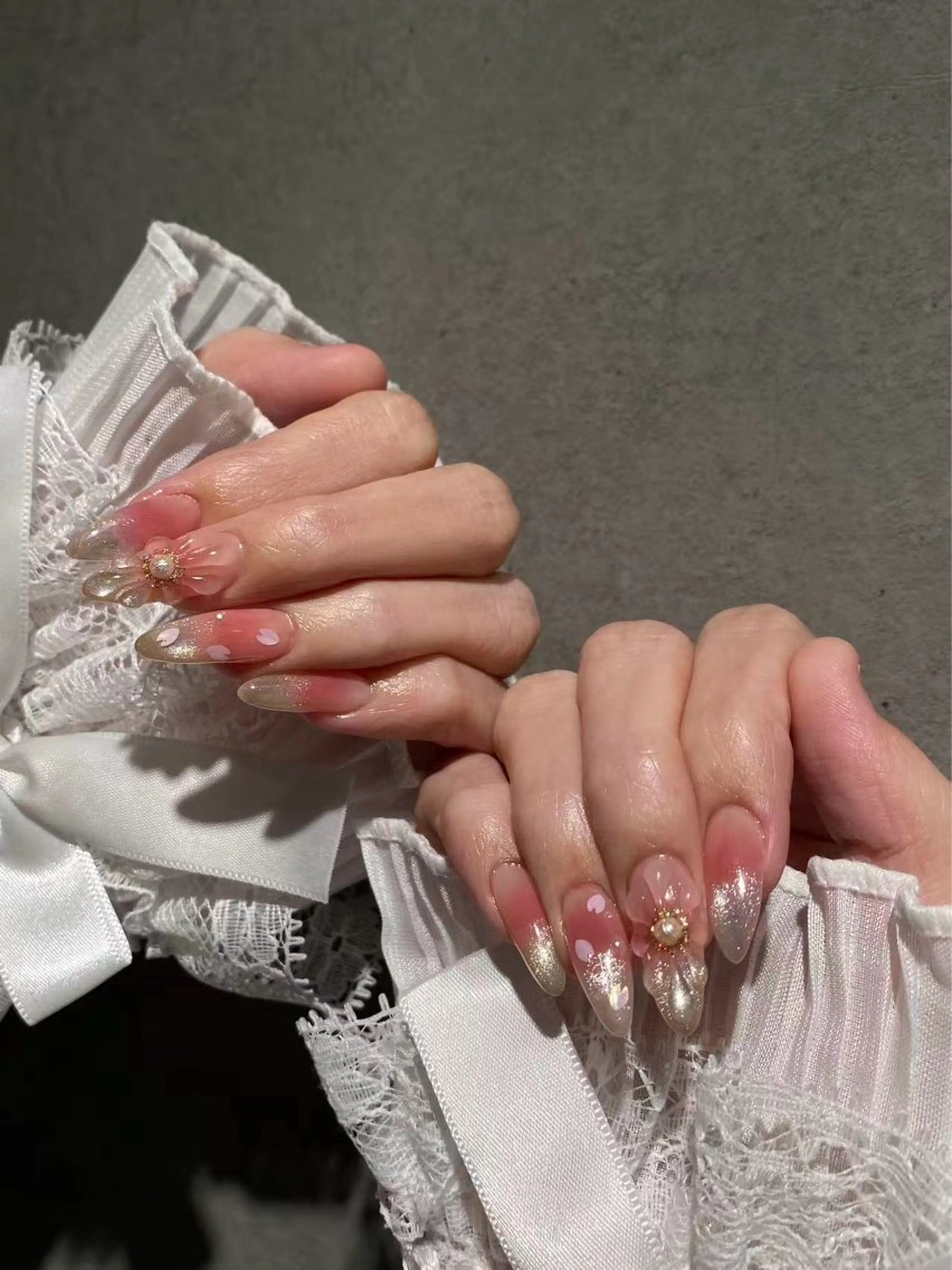 ネイル ハンドネイル I-nailロング /ワンホン/キラキラのネイルデザイン