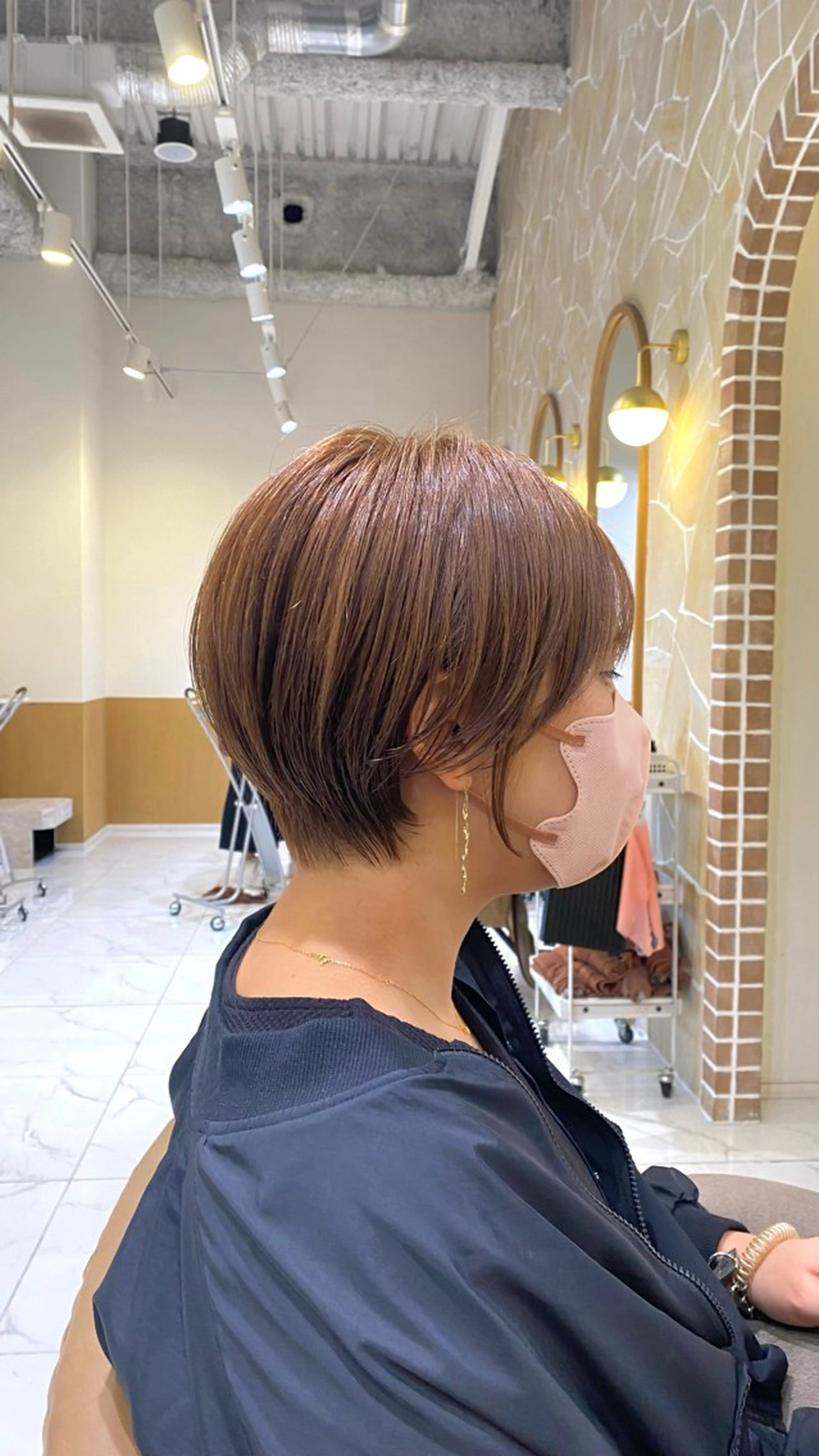 ショート くびれヘア ショートヘア カット トリートメント 坂井 茅聖のヘアスタイル