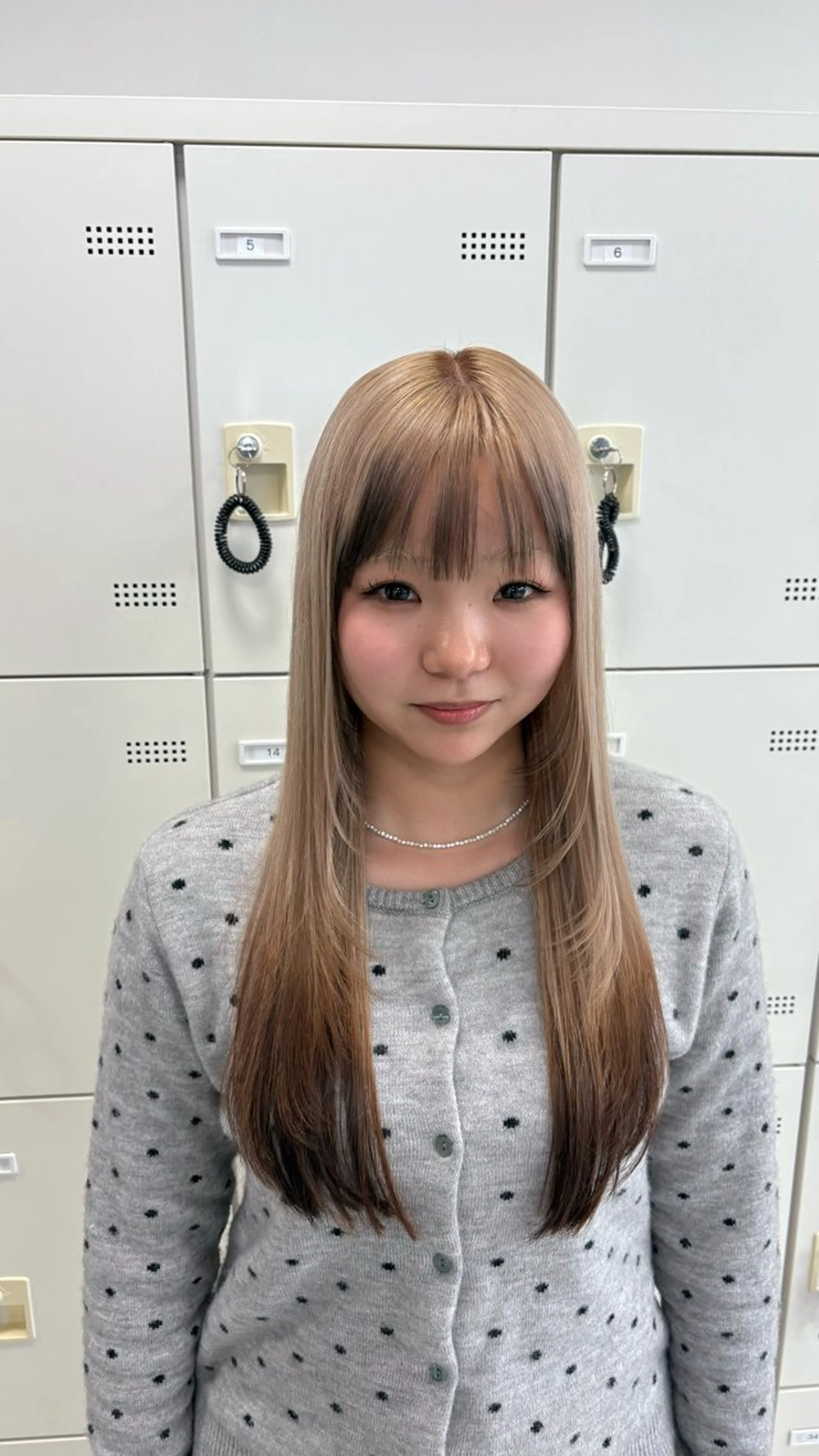 ロング カラー 🖤ハイトーン× レイヤー🖤SARAのヘアスタイル