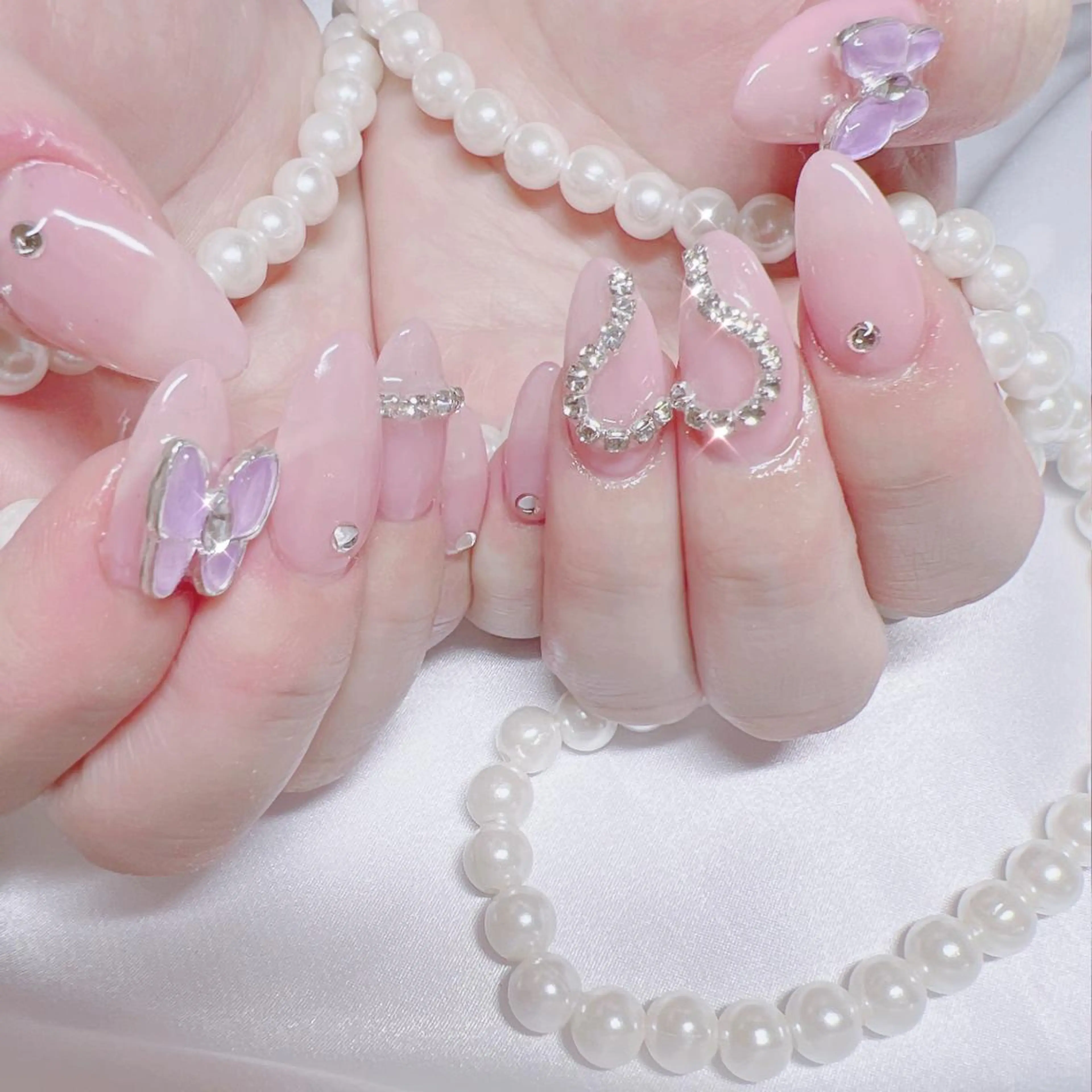 ネイル オーロラネイル フレンチネイル ジェルネイル 韓国ネイル マグネットネイル ハンドネイル ハンドケア 【ENサロン】 Rei🎀Nailのネイルデザイン