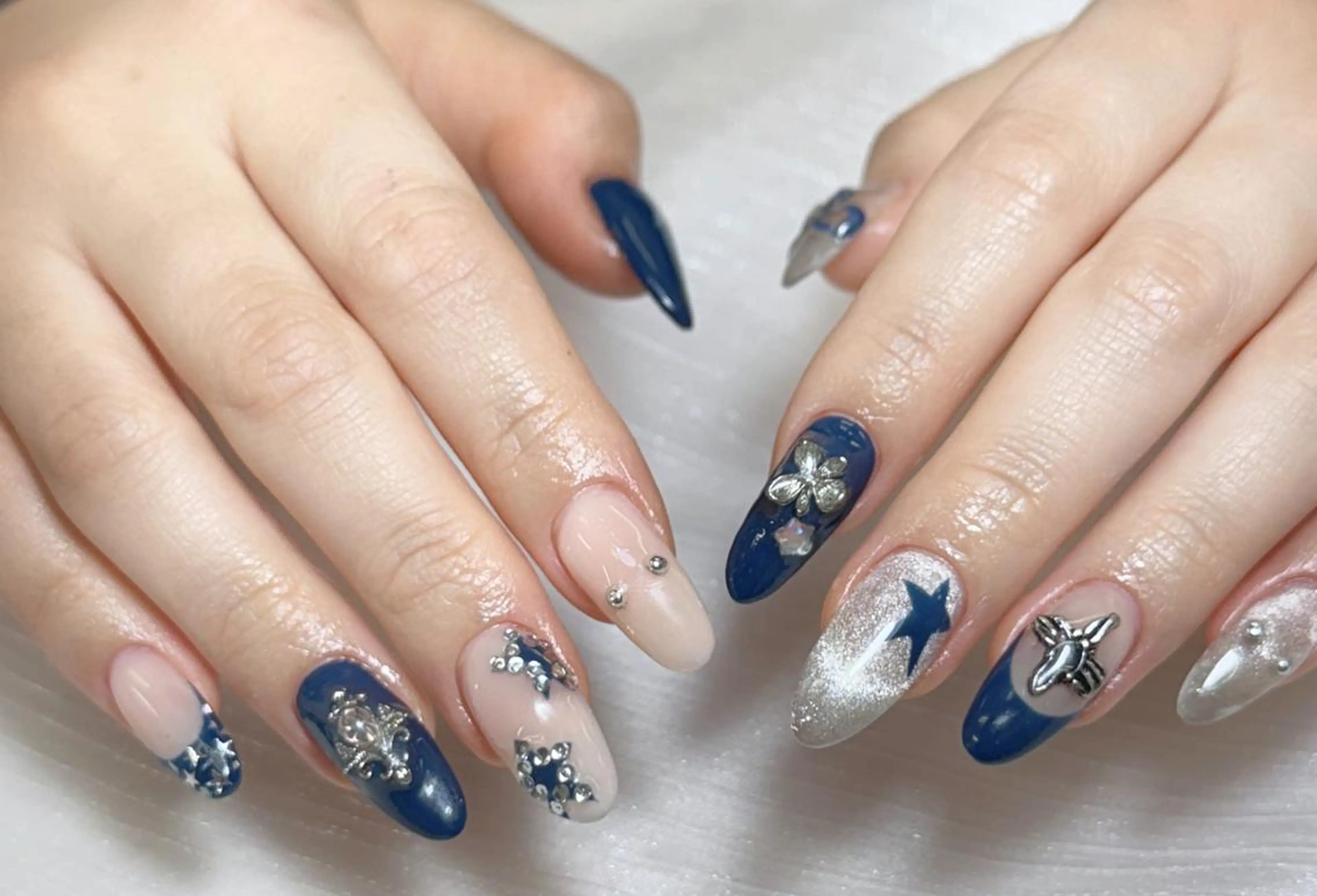 ネイル ハンドネイル CI CIのネイルデザイン