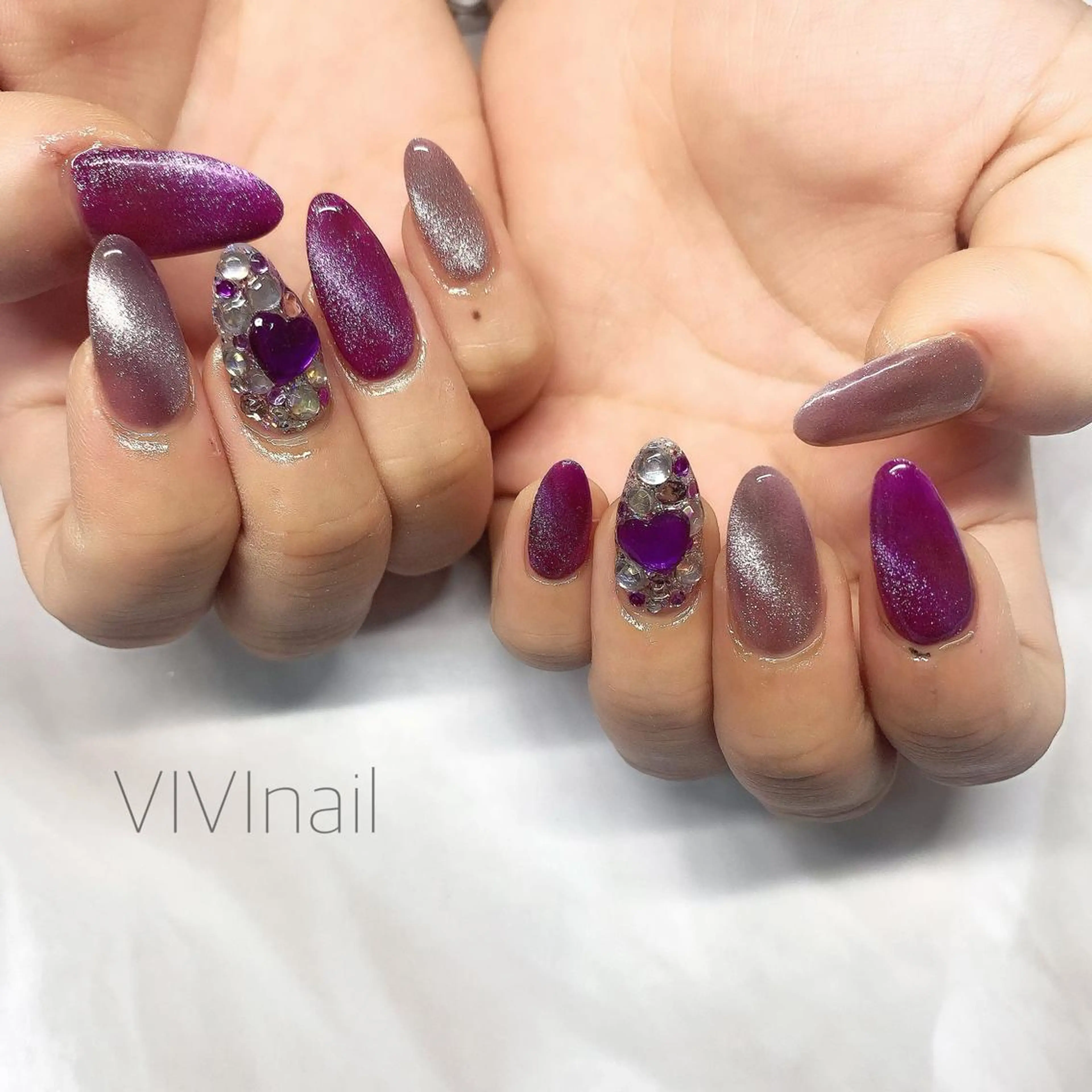 ネイル マグネットネイル シンプルネイル ハンドネイル vivi nailのネイルデザイン