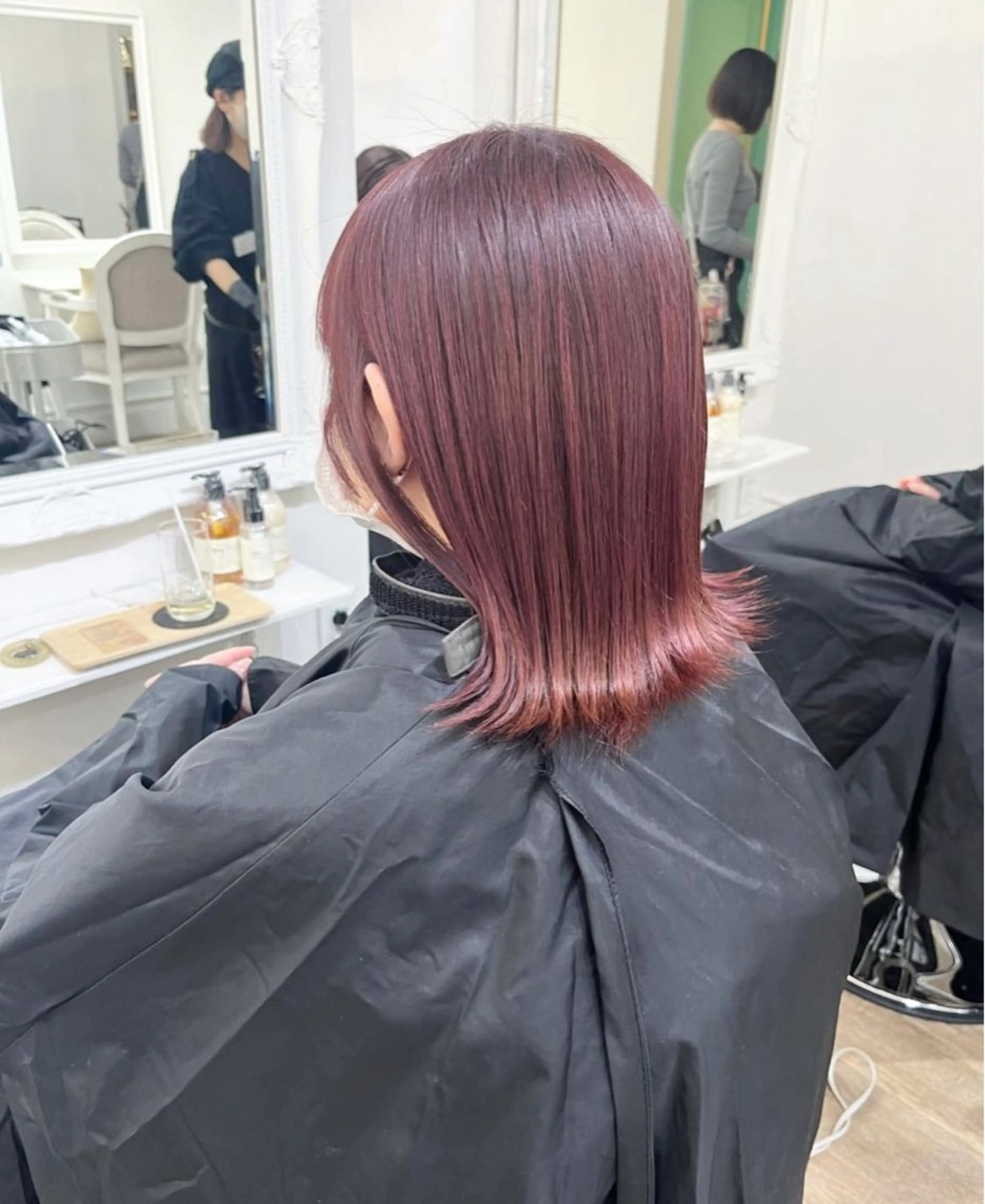 ミディアム カラー 𝗺𝗶𝗸𝘂♡ 似合わせ🎀のヘアスタイル