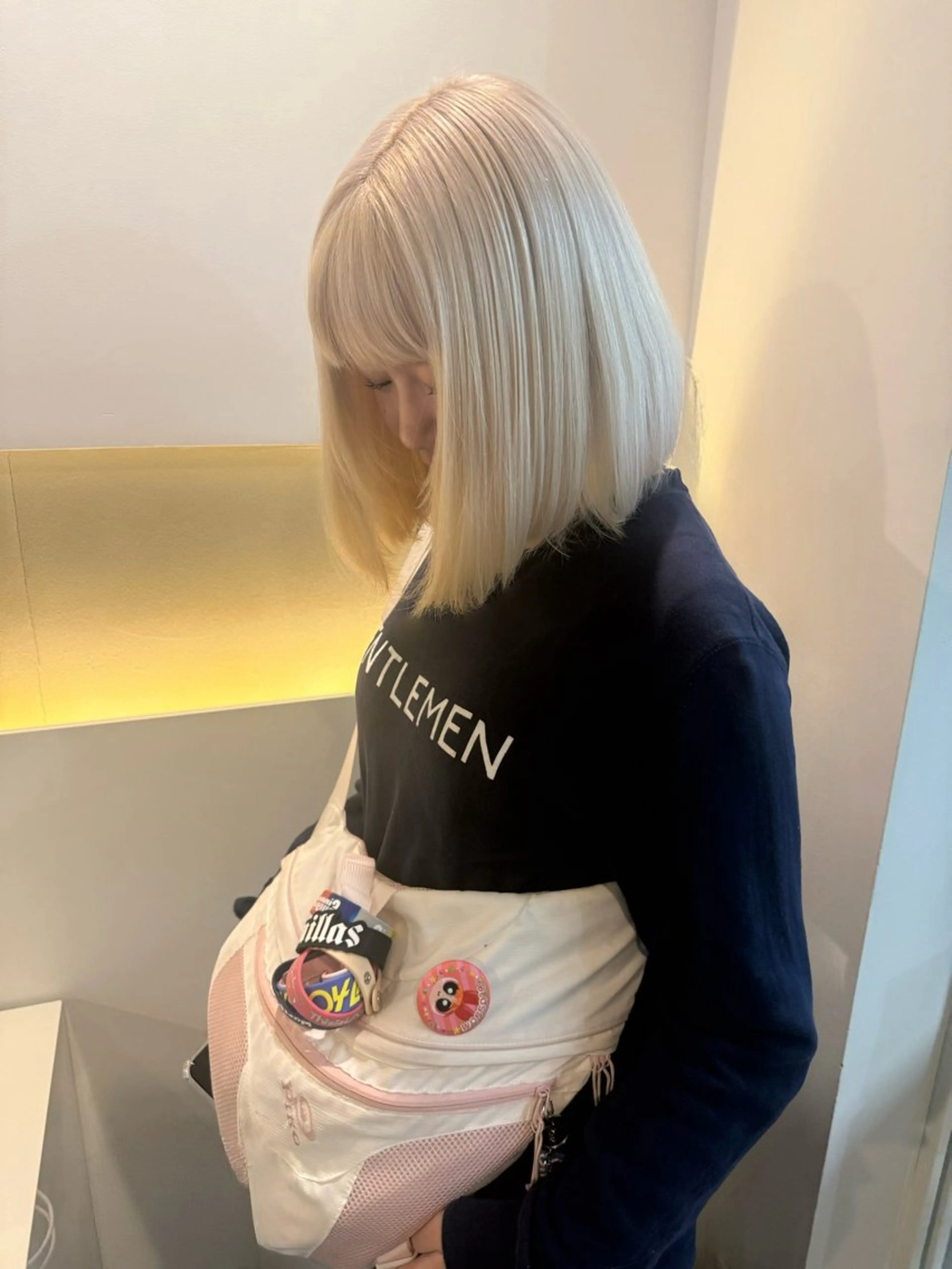 【🧁期間限定🧁】カット+ケアブリーチ+艶カラー+トリートメントの写真