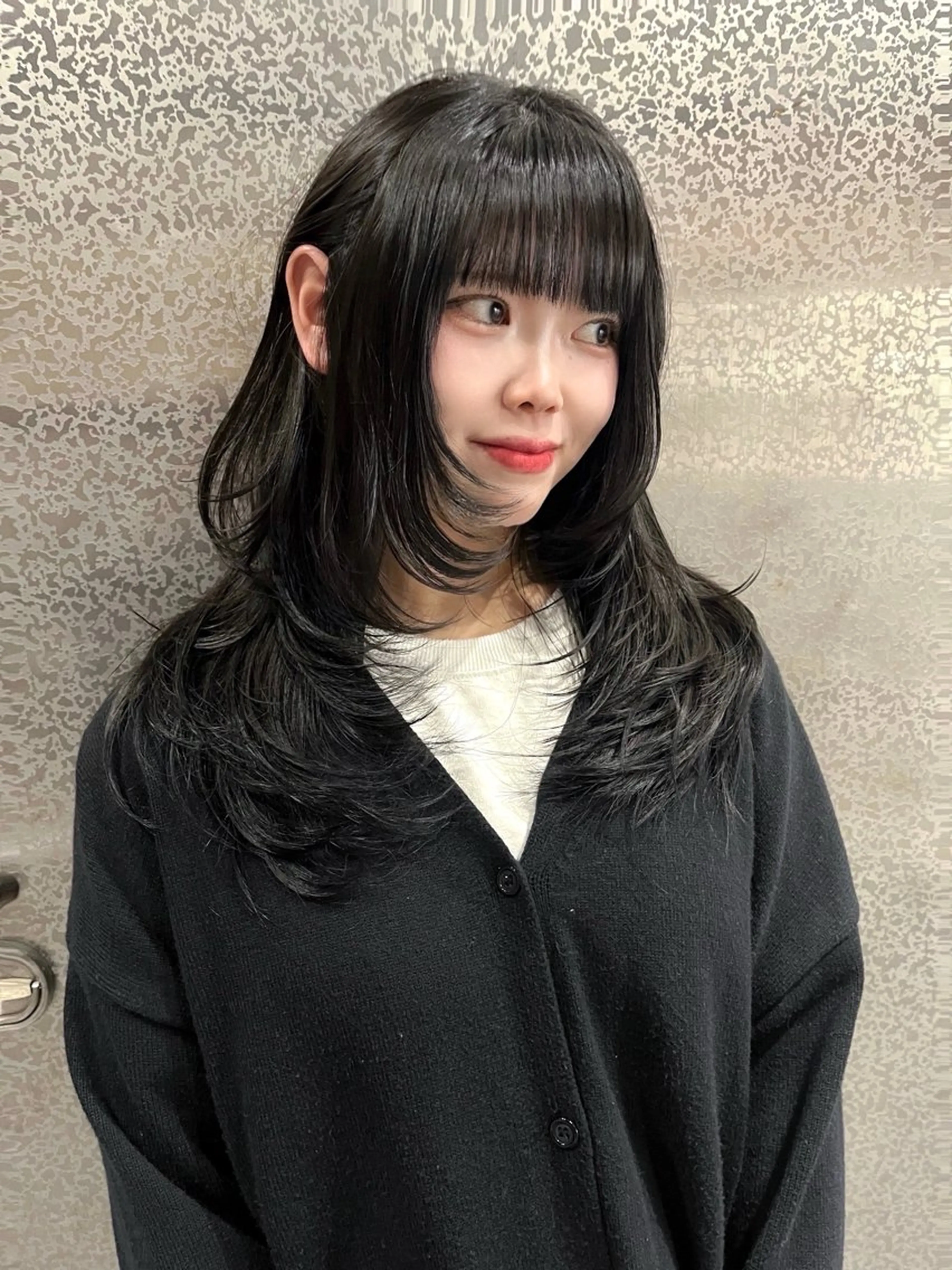 セミロング カラー カット ヘアカラー トリートメント Lita所属・尾崎隼大 レイヤー/韓国ヘアのヘアスタイル