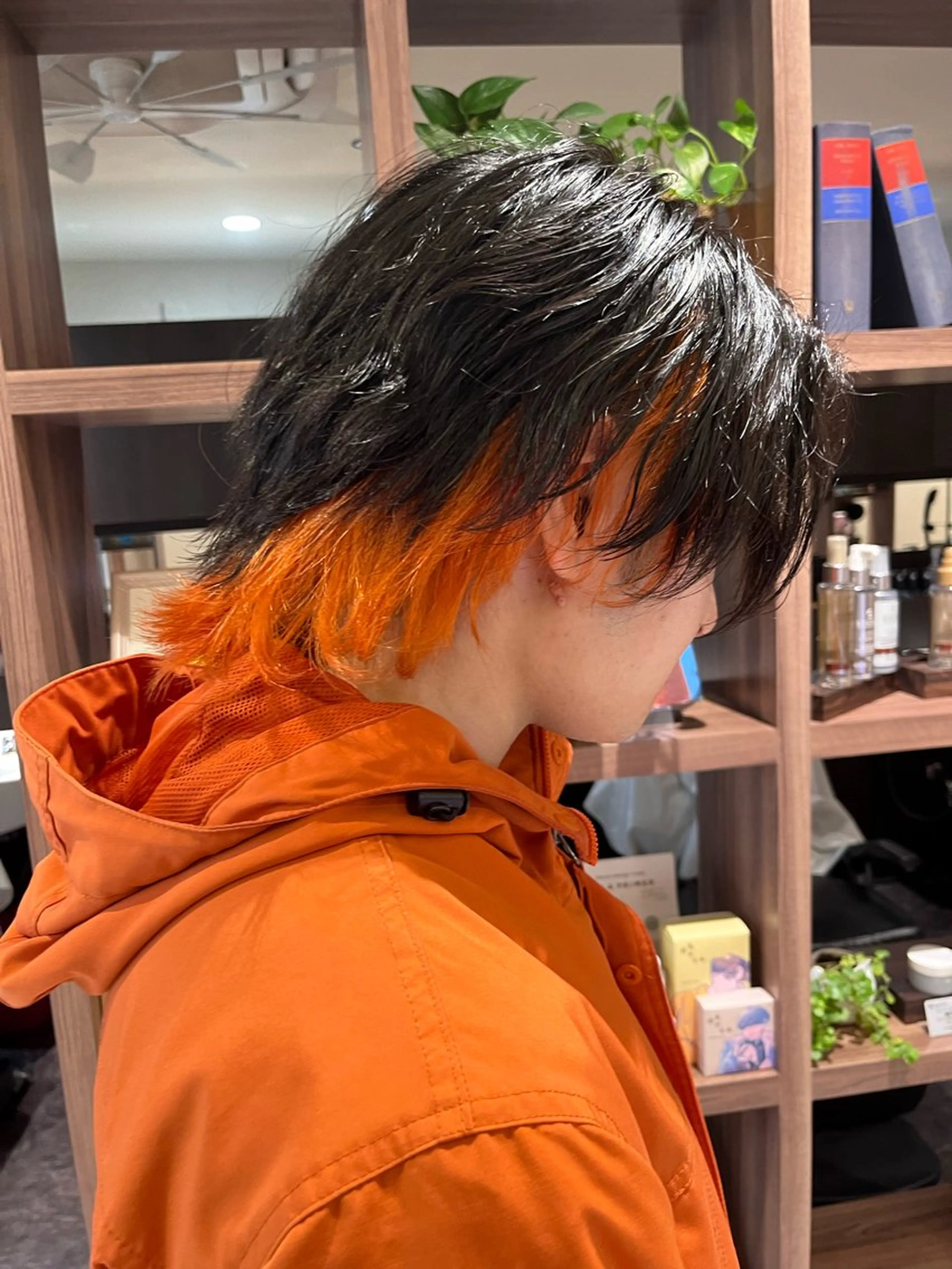 ミディアム カラー メンズ ミディアムパーマ メンズブリーチ メンズパーマ メンズウルフカット ブリーチ カット ヘアカラー dogstar小林諒 パーマ/レイヤーのヘアスタイル