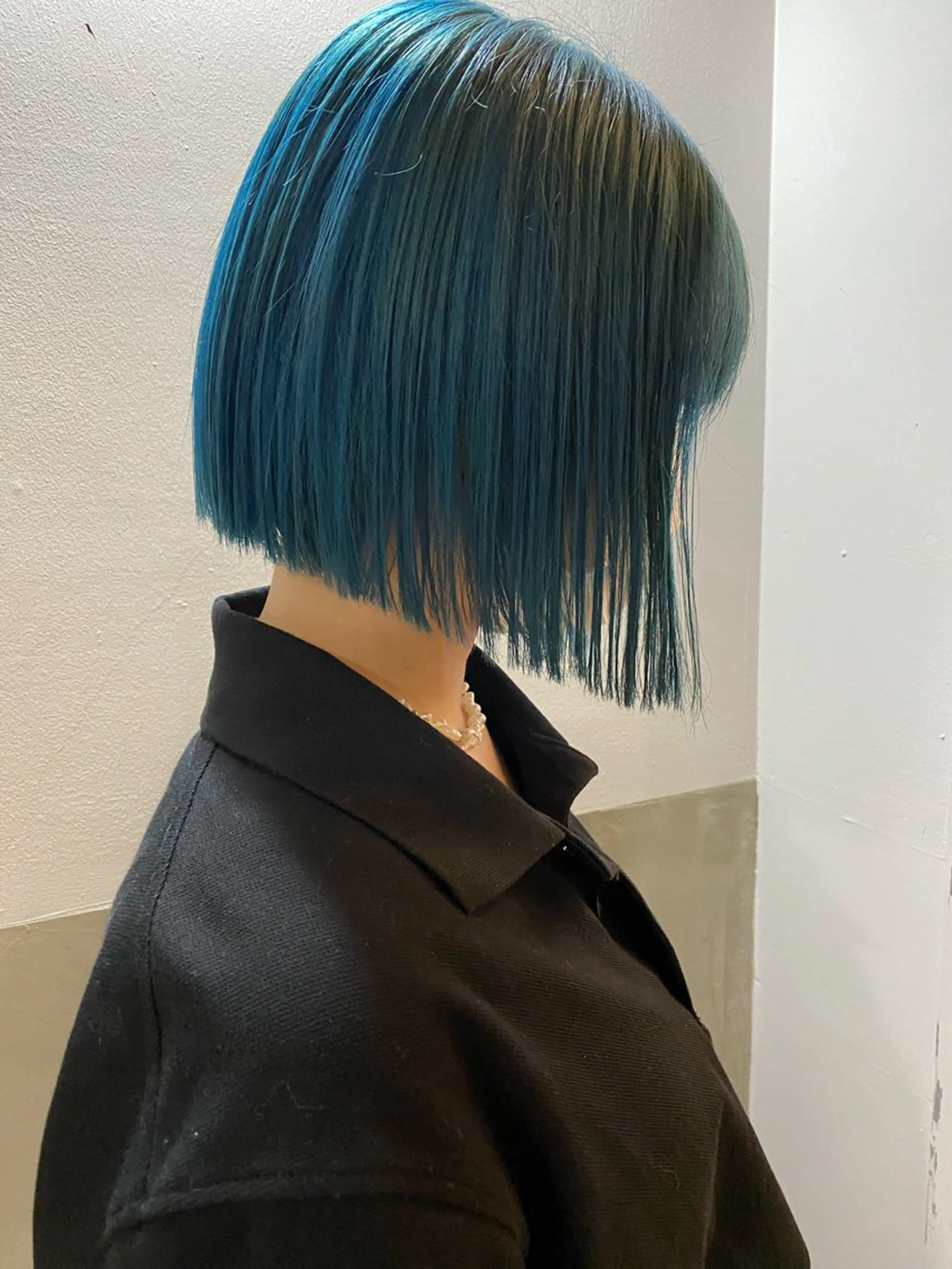 ショート ヘアカラー レイカ /ハイトーンのヘアスタイル