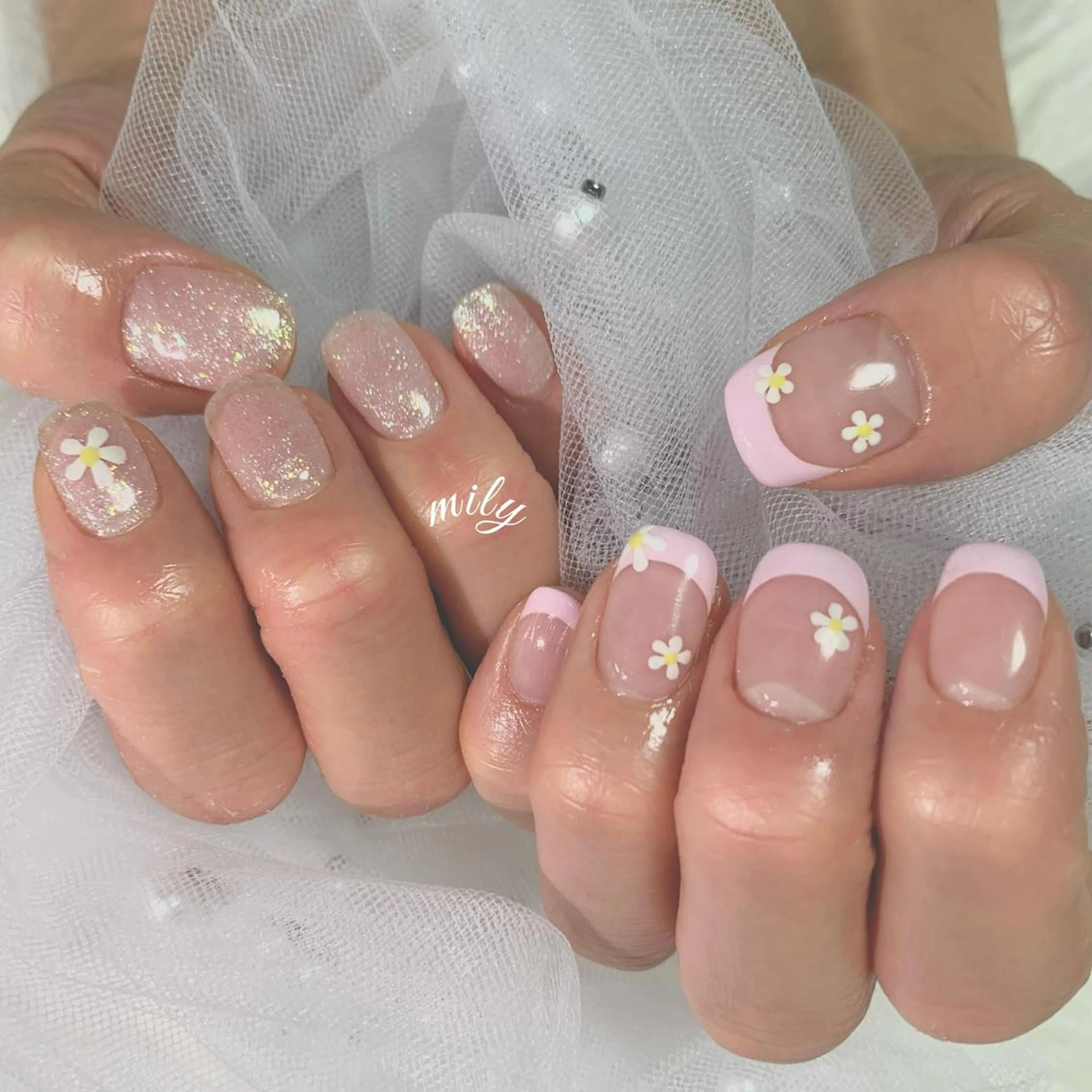 ネイル オーロラネイル 成人式 フレンチネイル ジェルネイル ガーリー 韓国ネイル☁️ haruna🌛のネイルデザイン