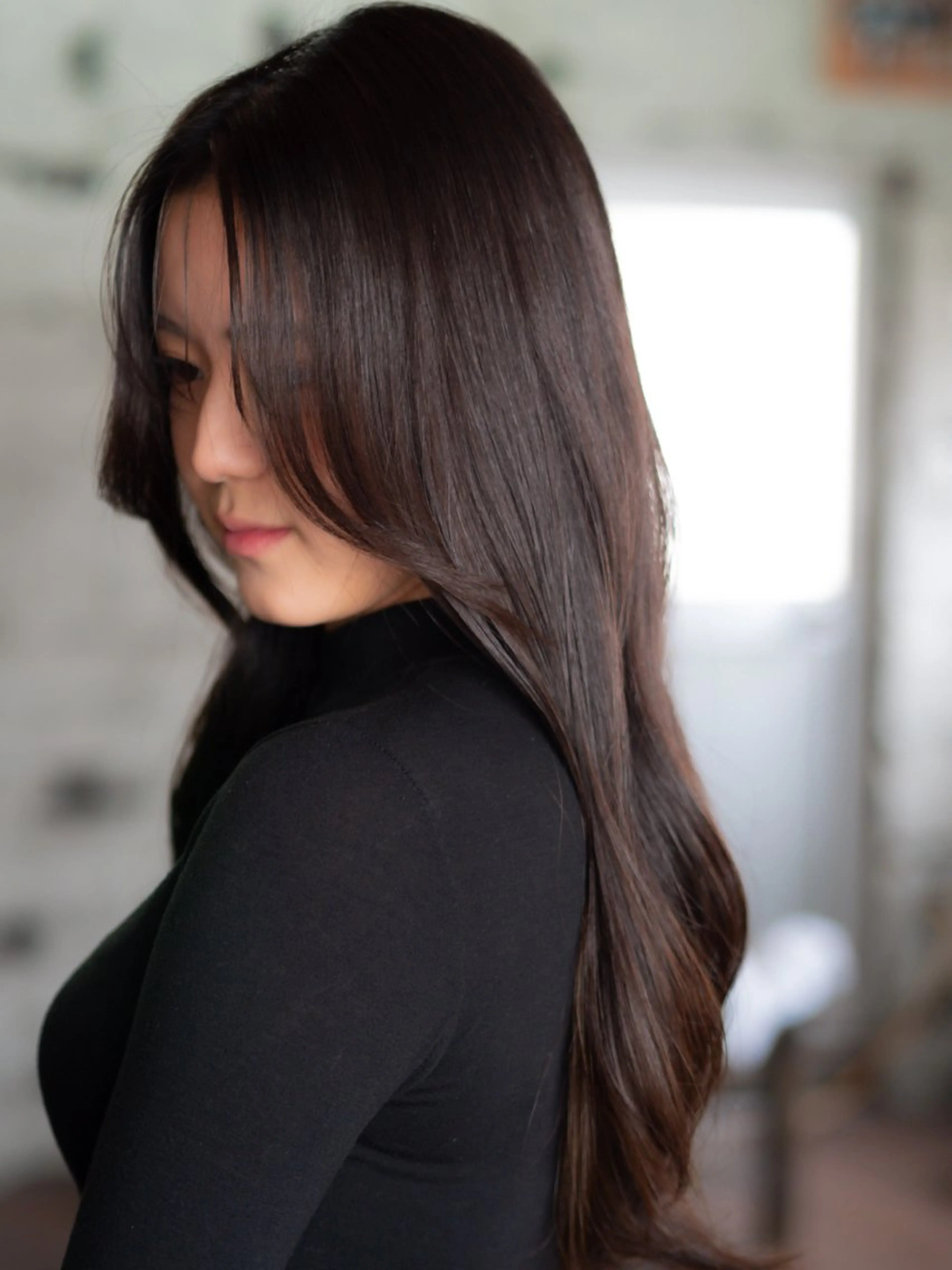 カラー アッシュ グレージュ ウルフ/レイヤー/ ブリーチカラーのヘアスタイル