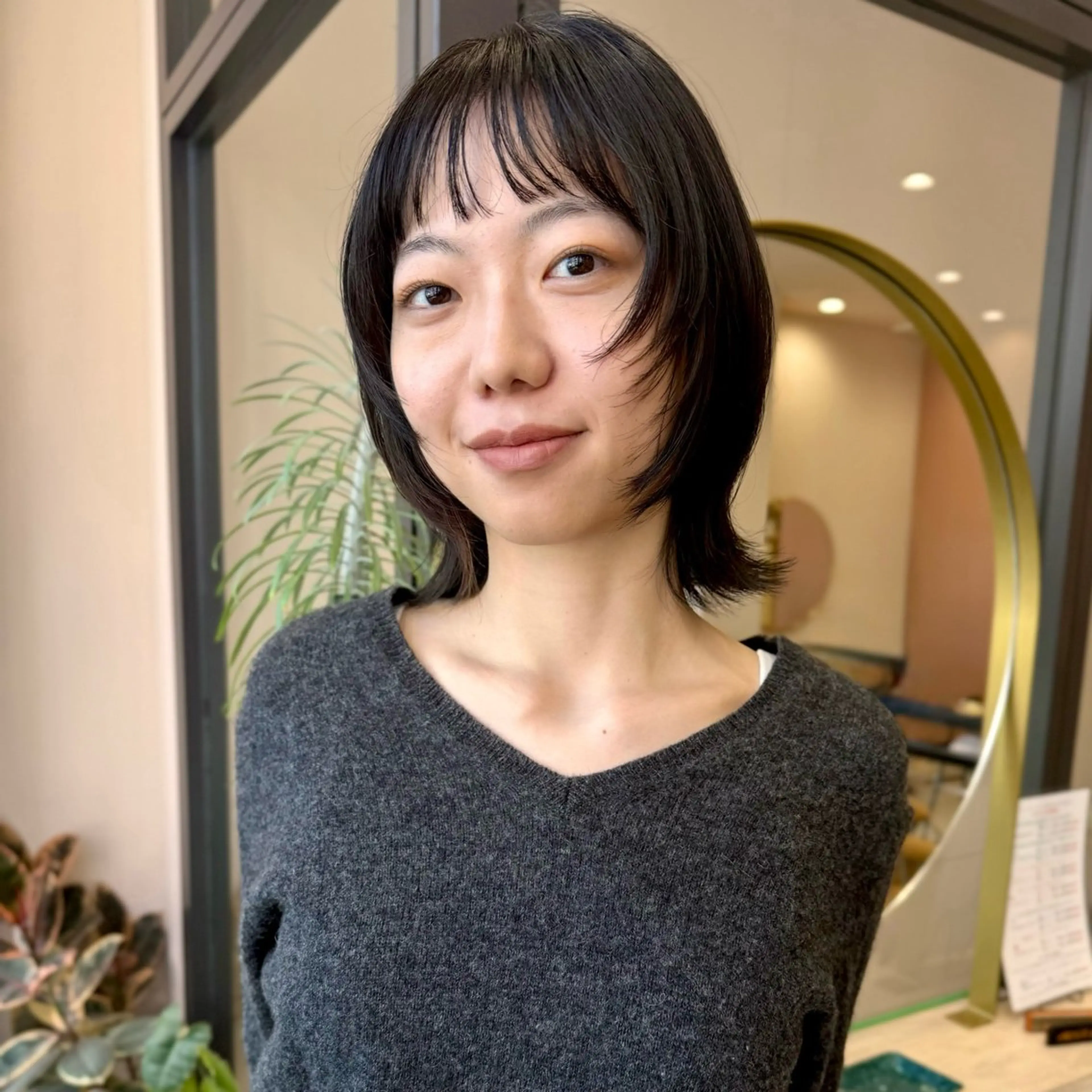 ミディアム カット 艶ブリーチカラー✨ ボブレイヤーSakiのヘアスタイル