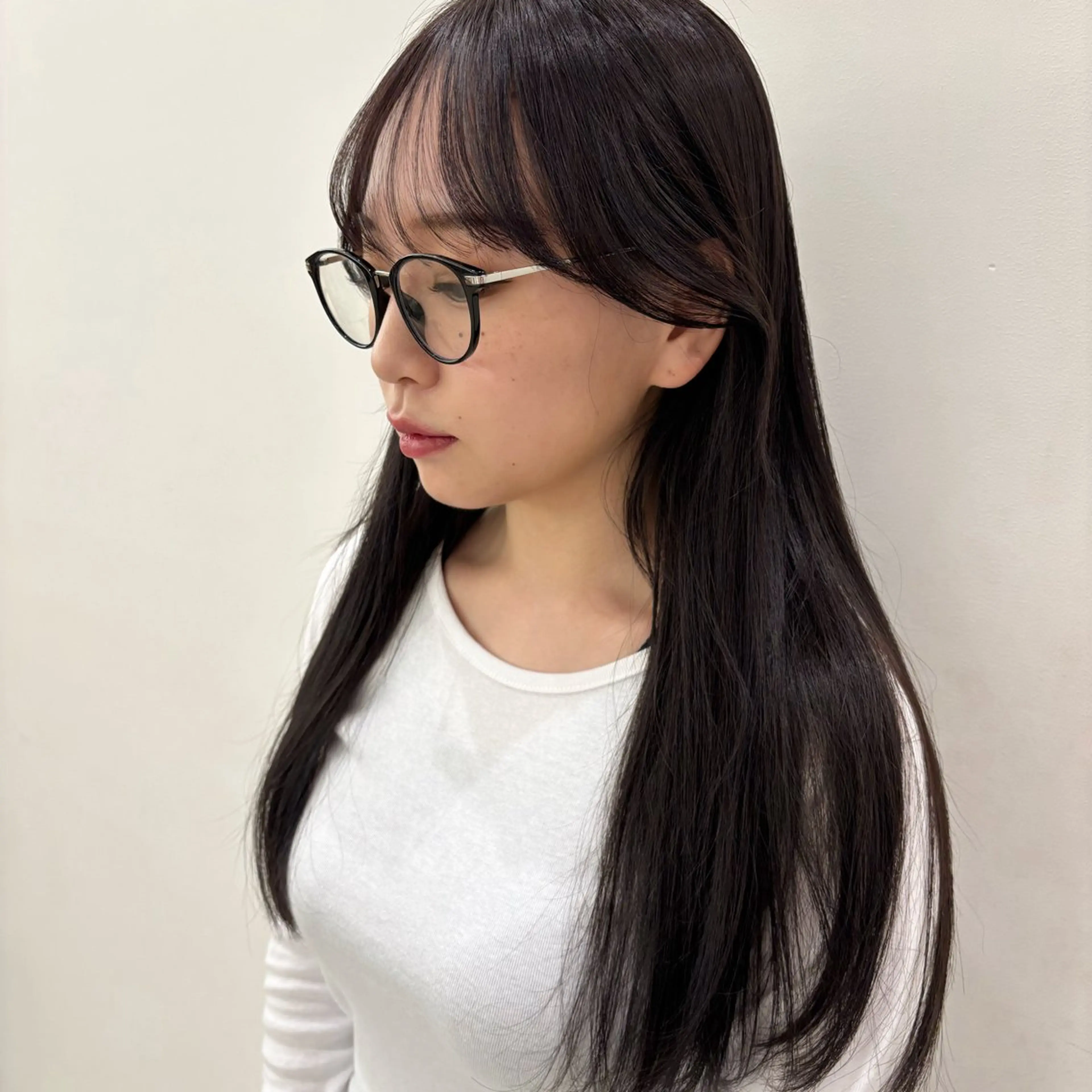 ロング 古畑 愛美のヘアスタイル