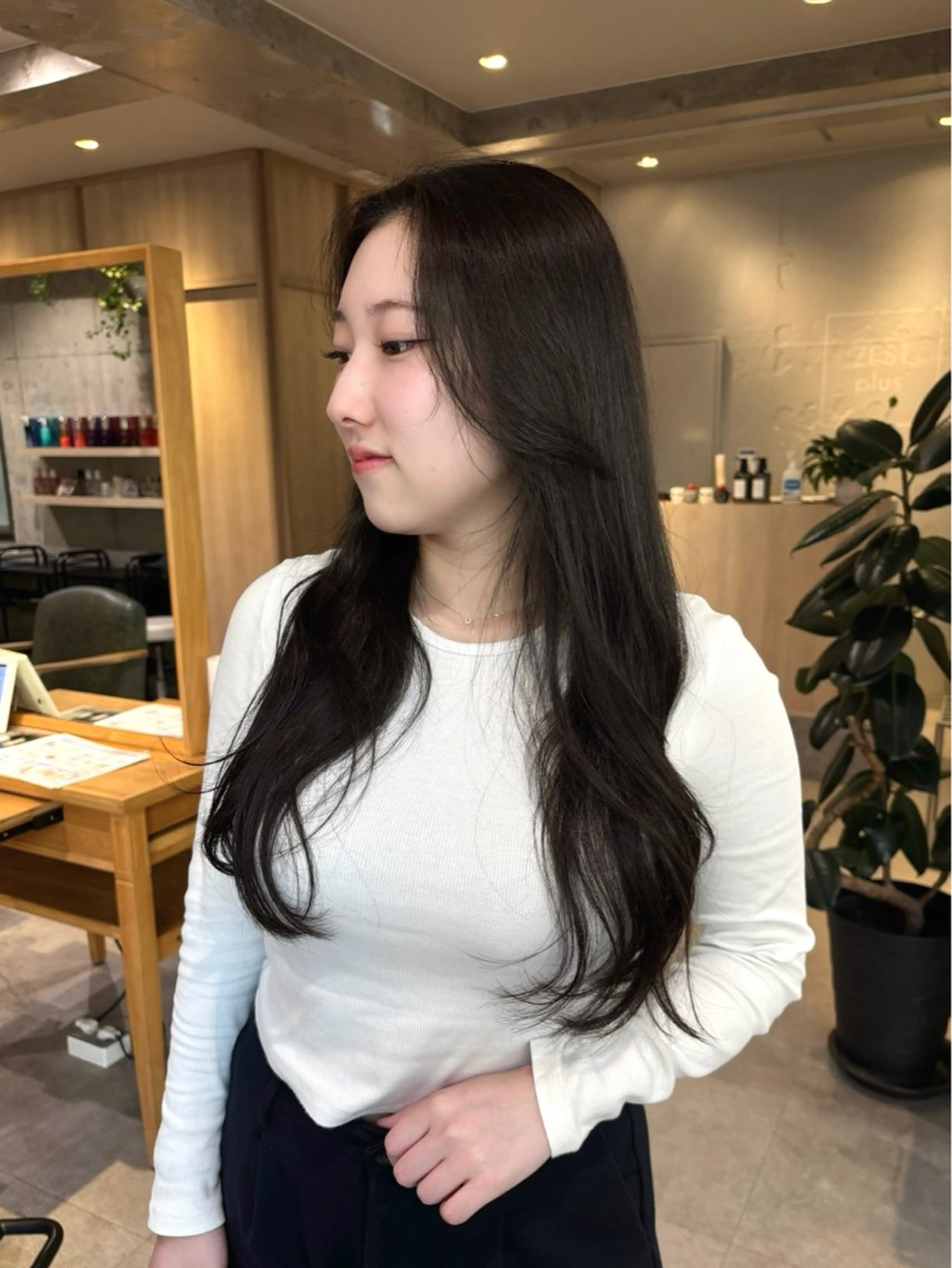 ロング カラー ブラウンカラー ナチュラルブラウン ヘアカラー りあの🎀 /暖色カラー🍒のヘアスタイル