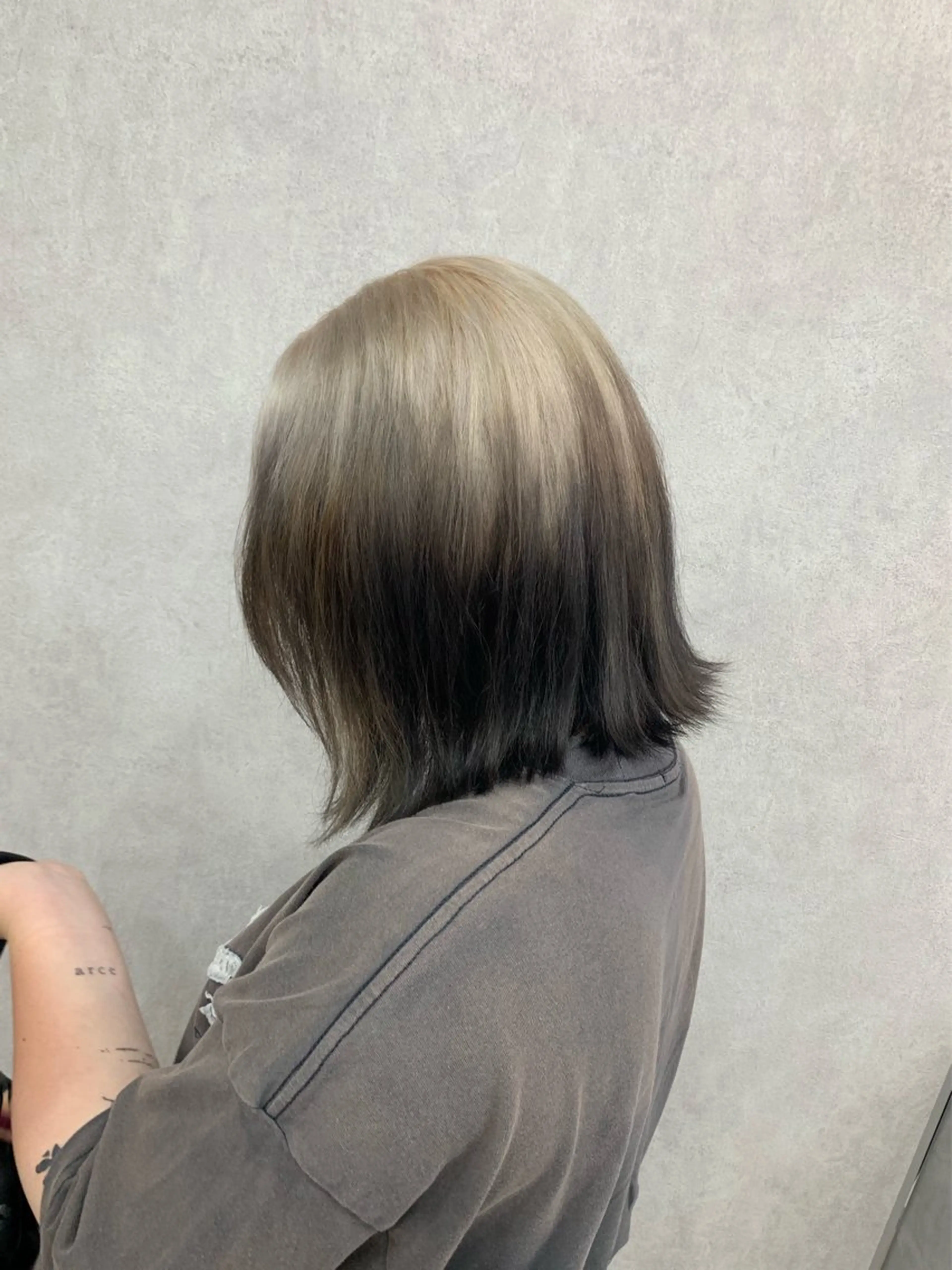 ミディアム カラー ヘアカラー トリートメント ヘッドスパ ハイトーン・ブリーチ ムラ修正　八須　錬のヘアスタイル