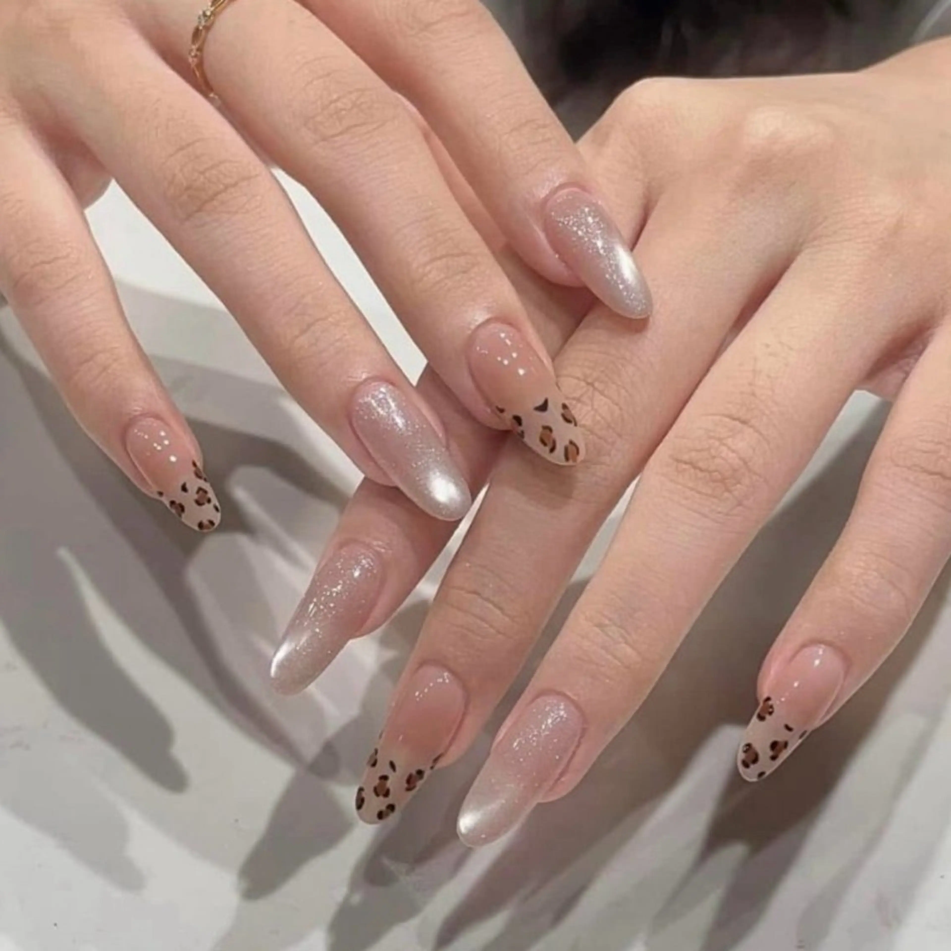 ミディアム ハンドネイル ガー NAILのネイルデザイン