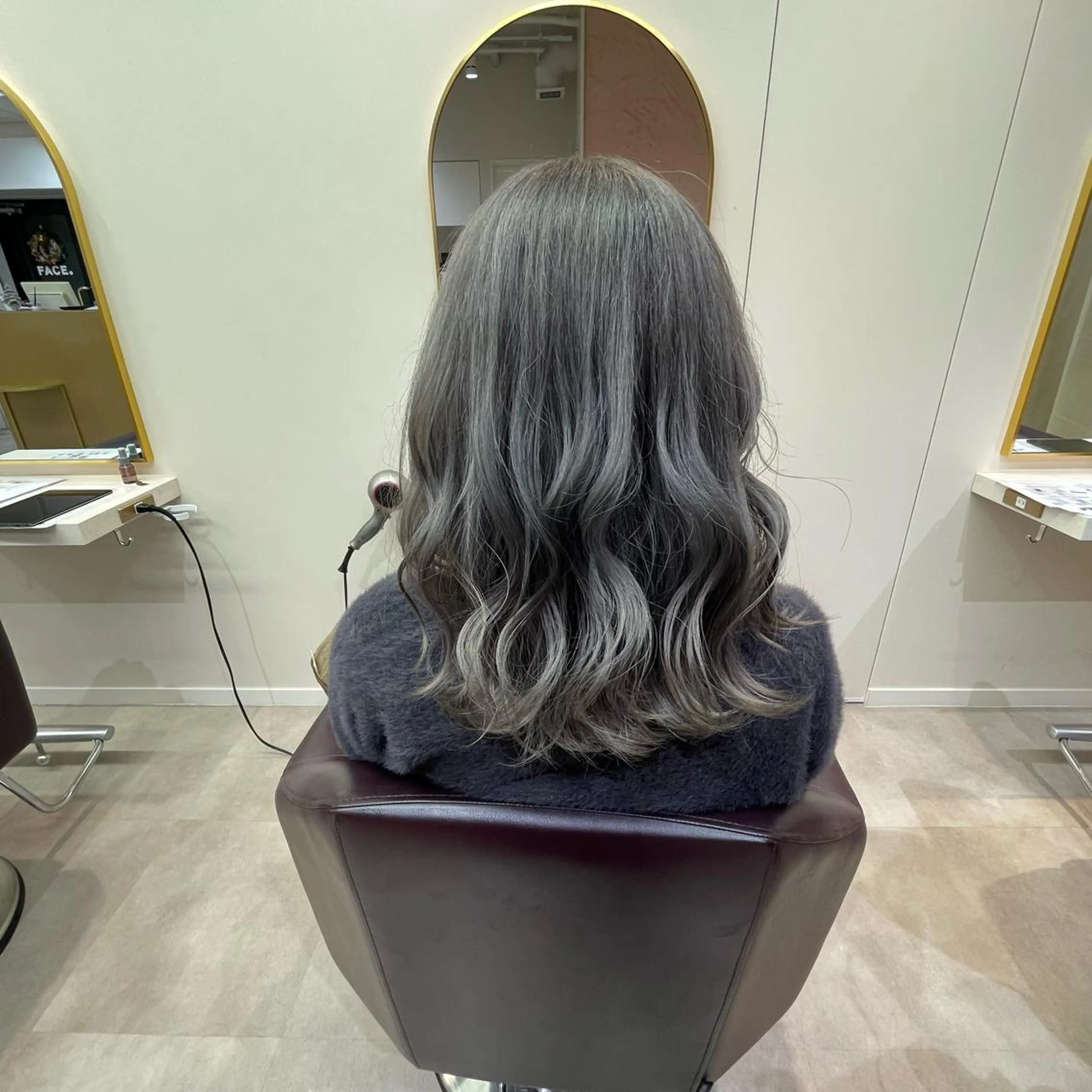 セミロング カラー ヘアカラー 松永 梨央のヘアスタイル