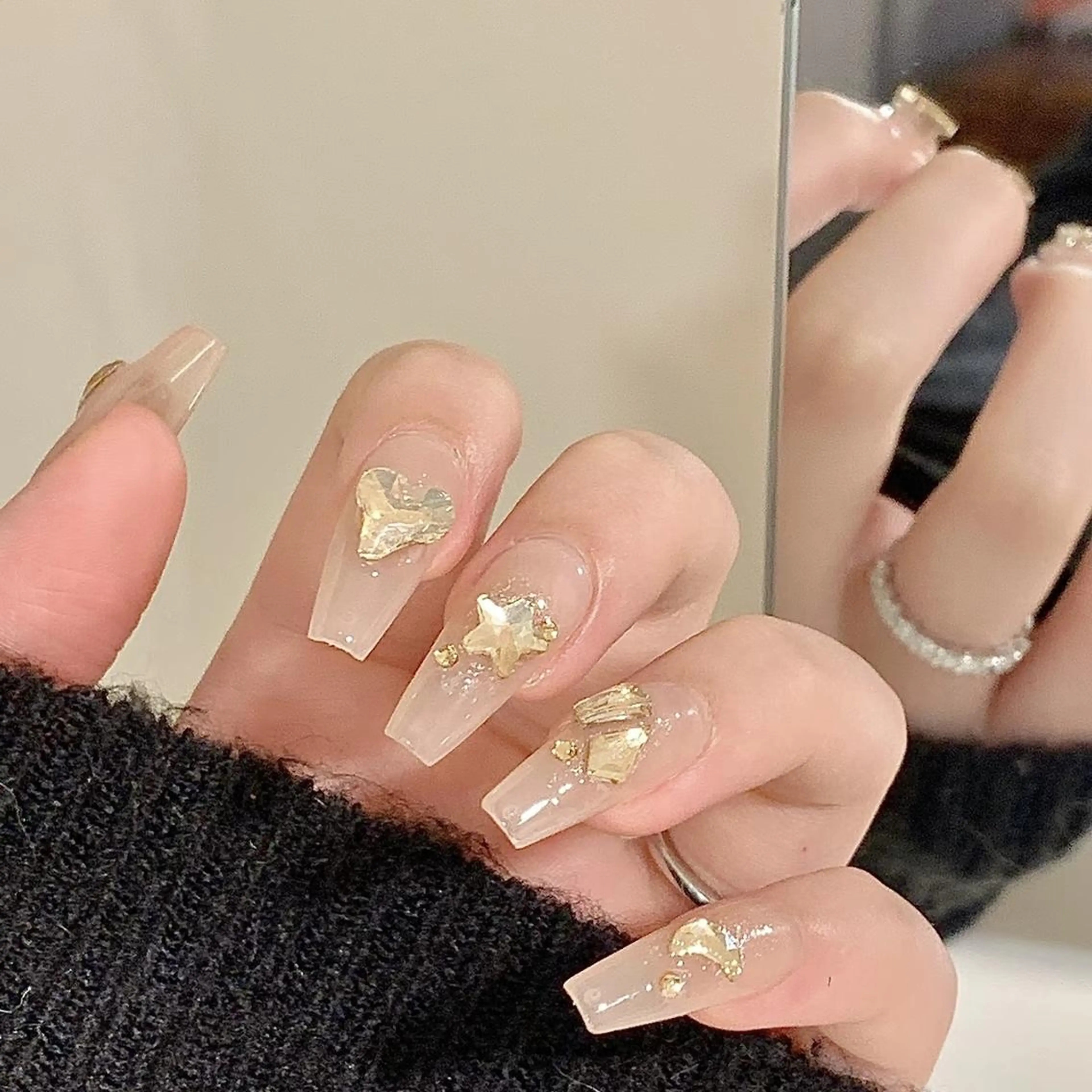 ネイル ハンドネイル ハンドケア 🍑 momo_nailのネイルデザイン