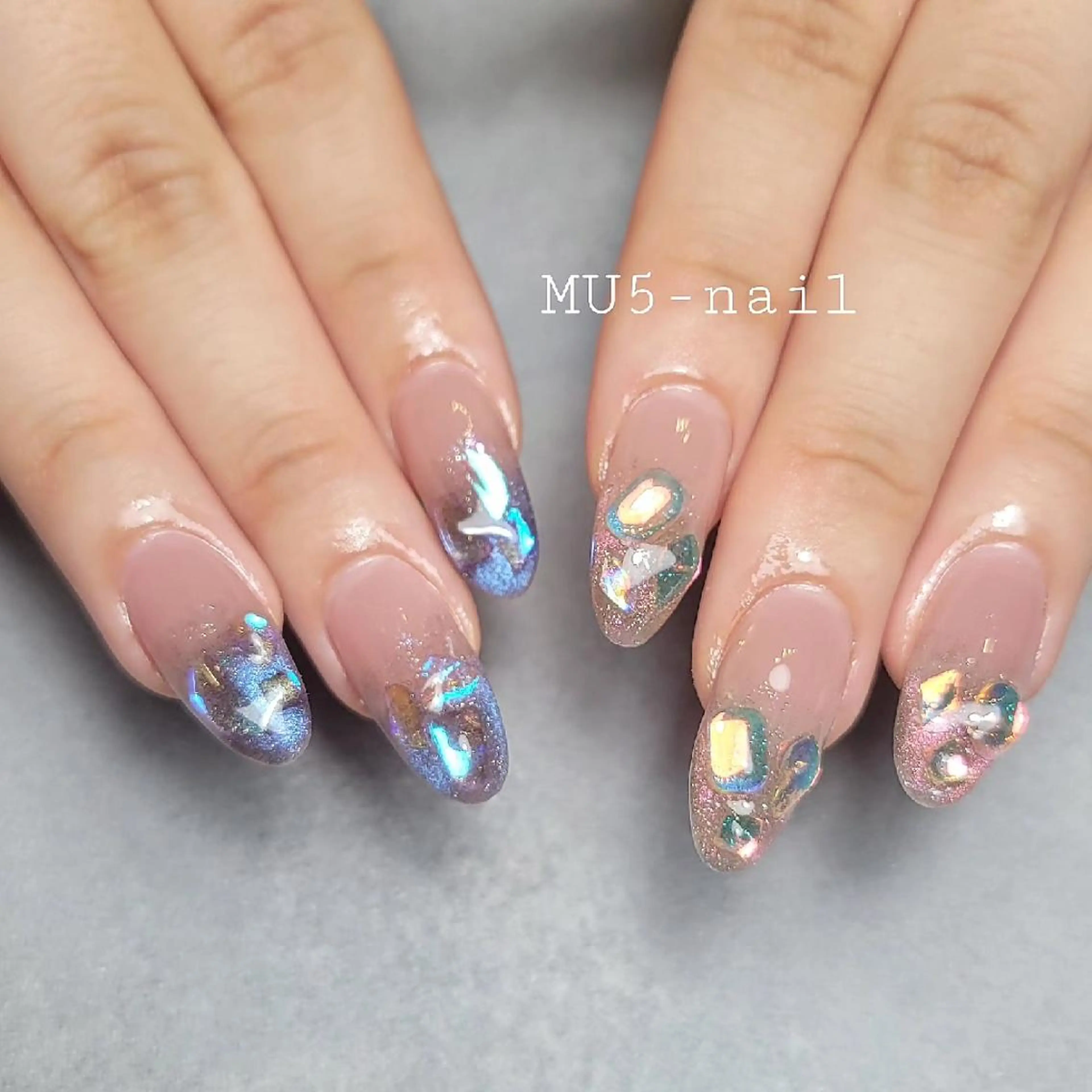 ネイル キラキラネイル 春ネイル ワンホンネイル ハンドネイル MU5-nail 金山ネイルサロンのネイルデザイン