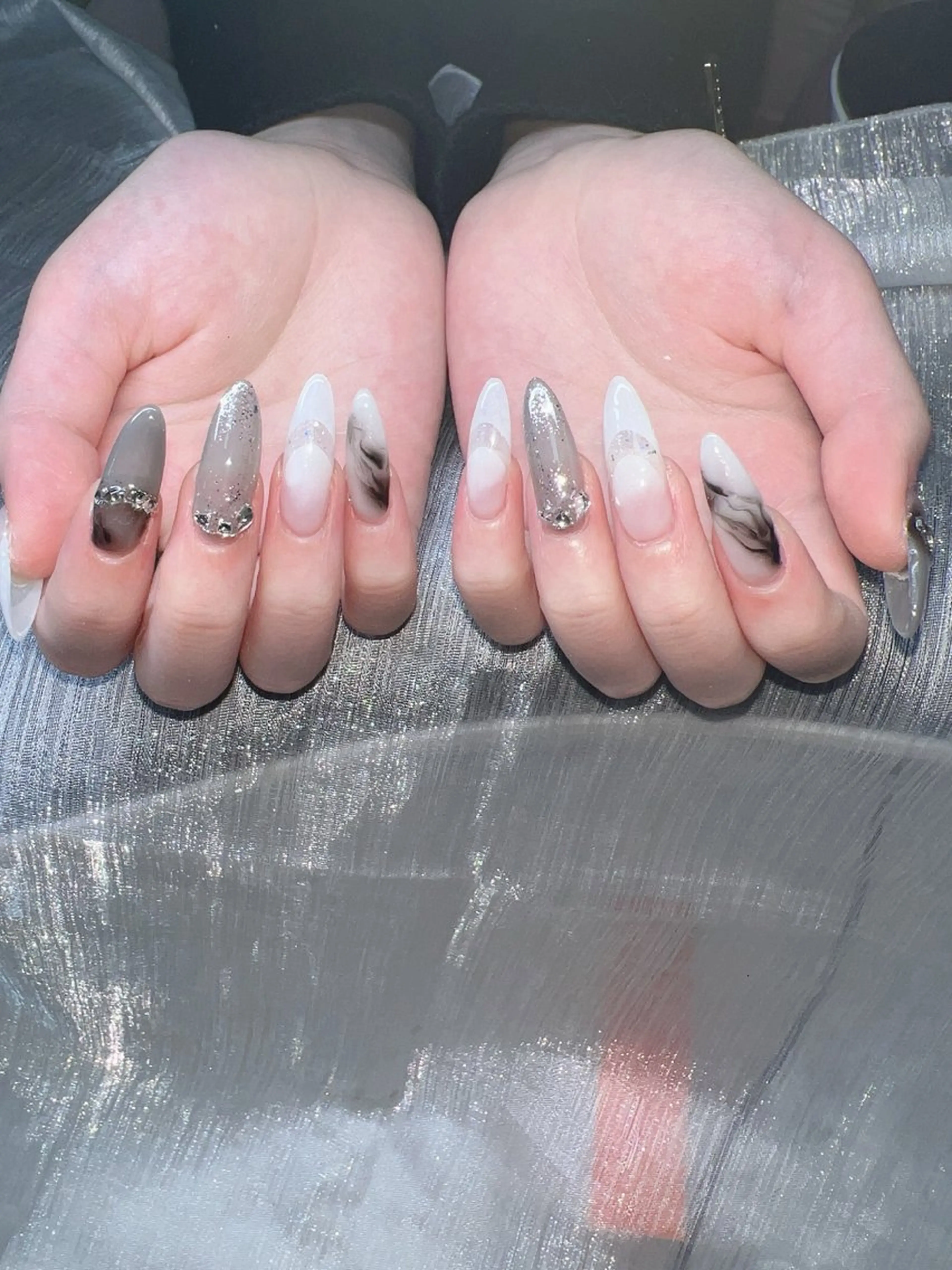 ネイル ハンドネイル Lee Nailsのネイルデザイン