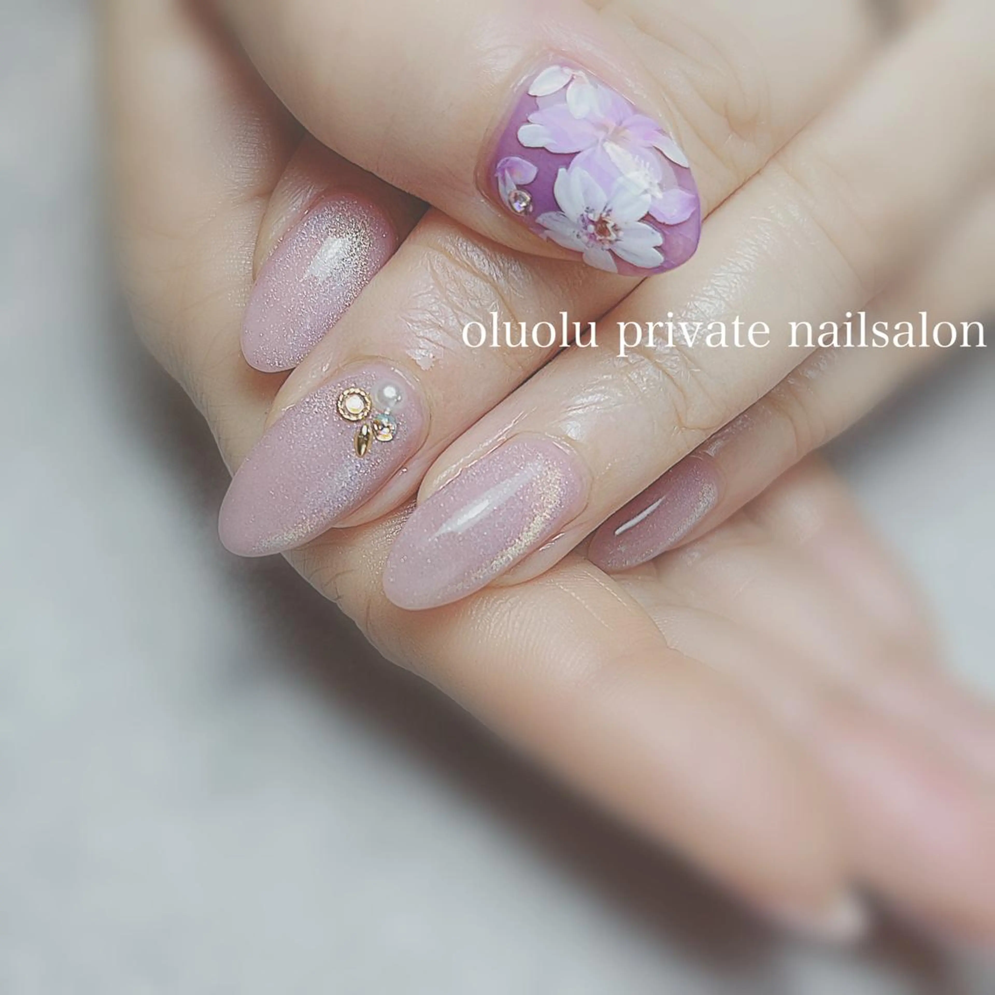 ネイル アートネイル 桜ネイル フラワーネイル マグネットネイル ニュアンスネイル ハンドネイル 大村 紬華のネイルデザイン