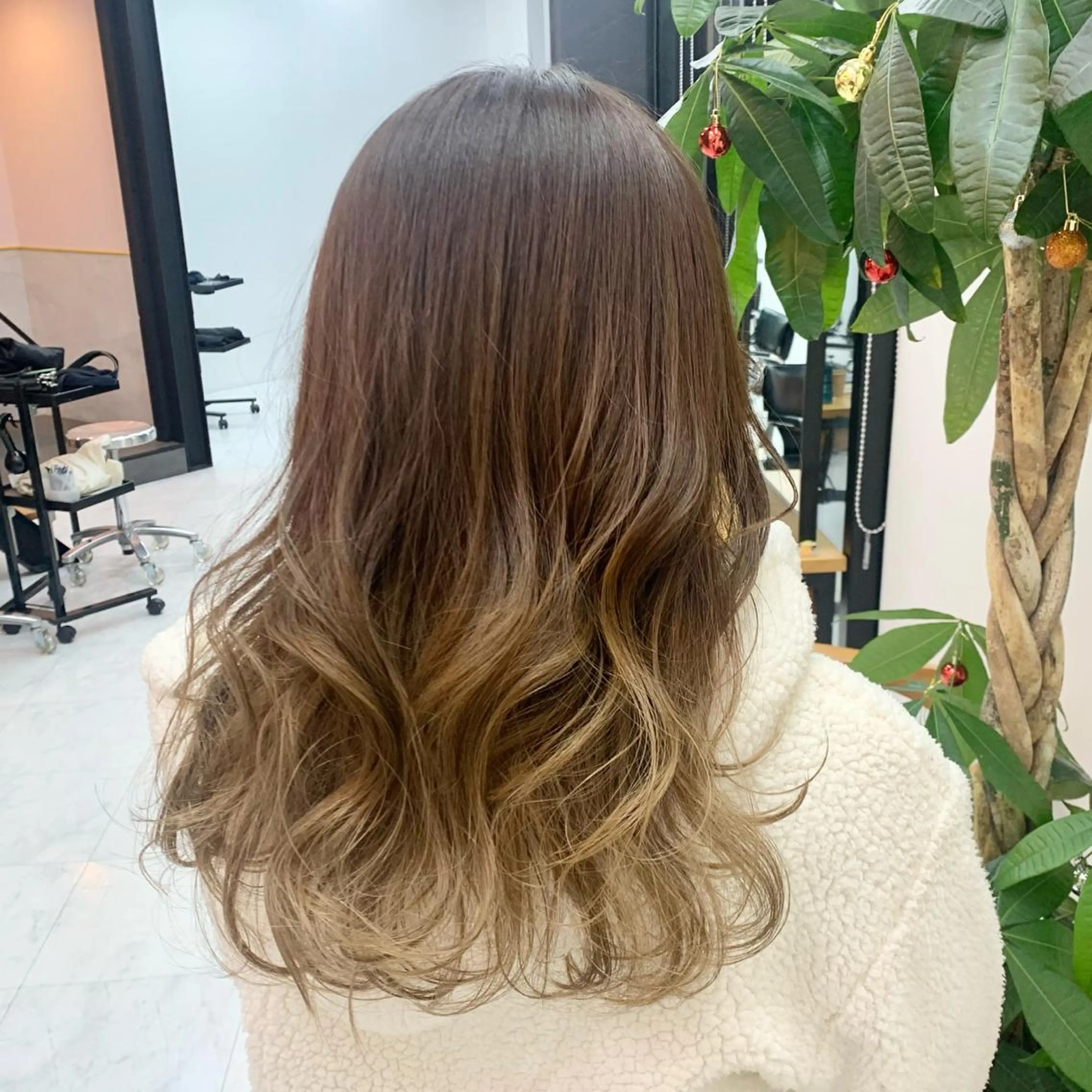 ロング ヘアカラー トリートメント 🌷ラベンダーピンク 顔まわり🌷ねいろのヘアスタイル