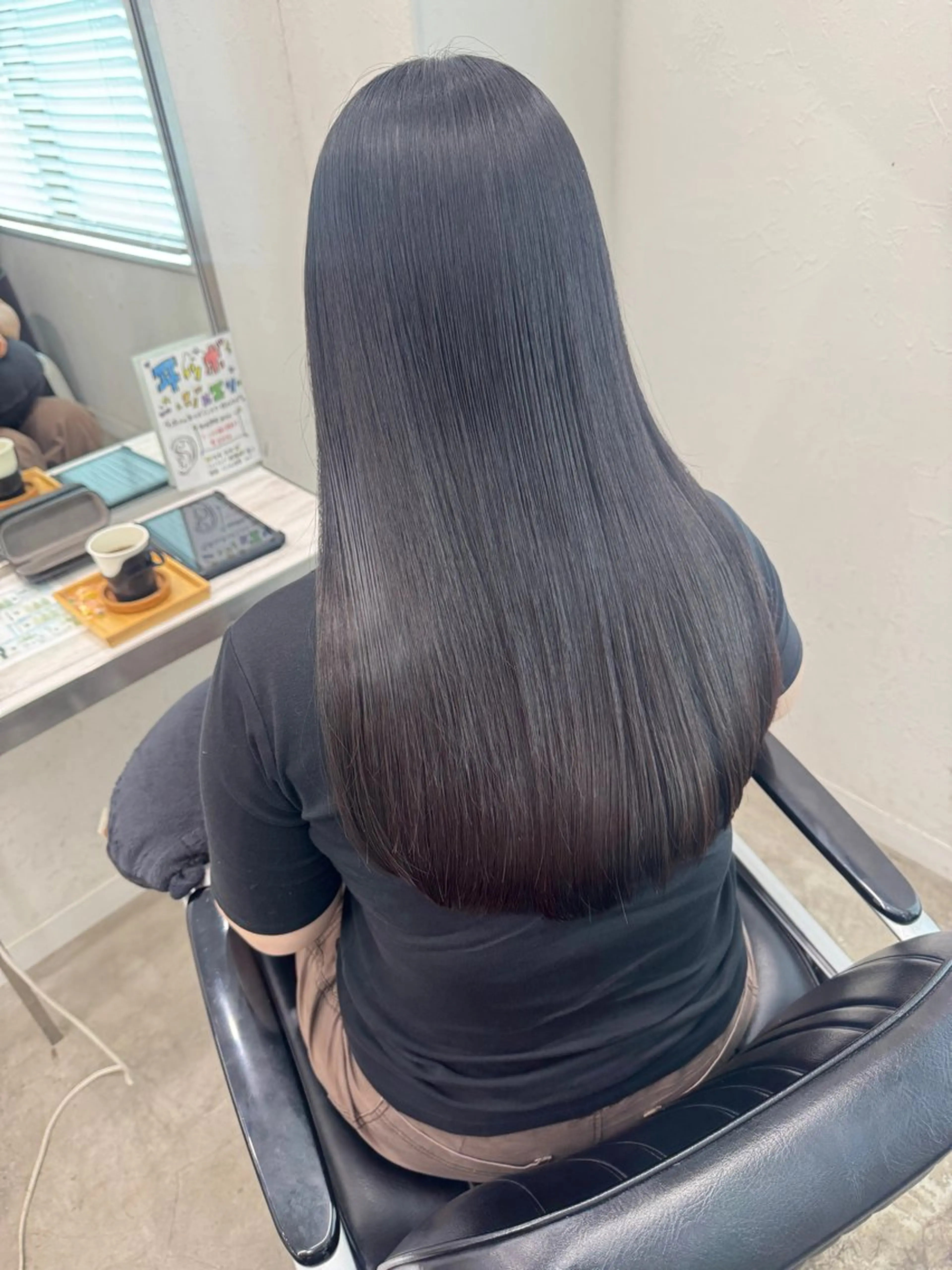 ロング 縮毛矯正 ハイトーン/レイヤー /艶カラー🎀のヘアスタイル