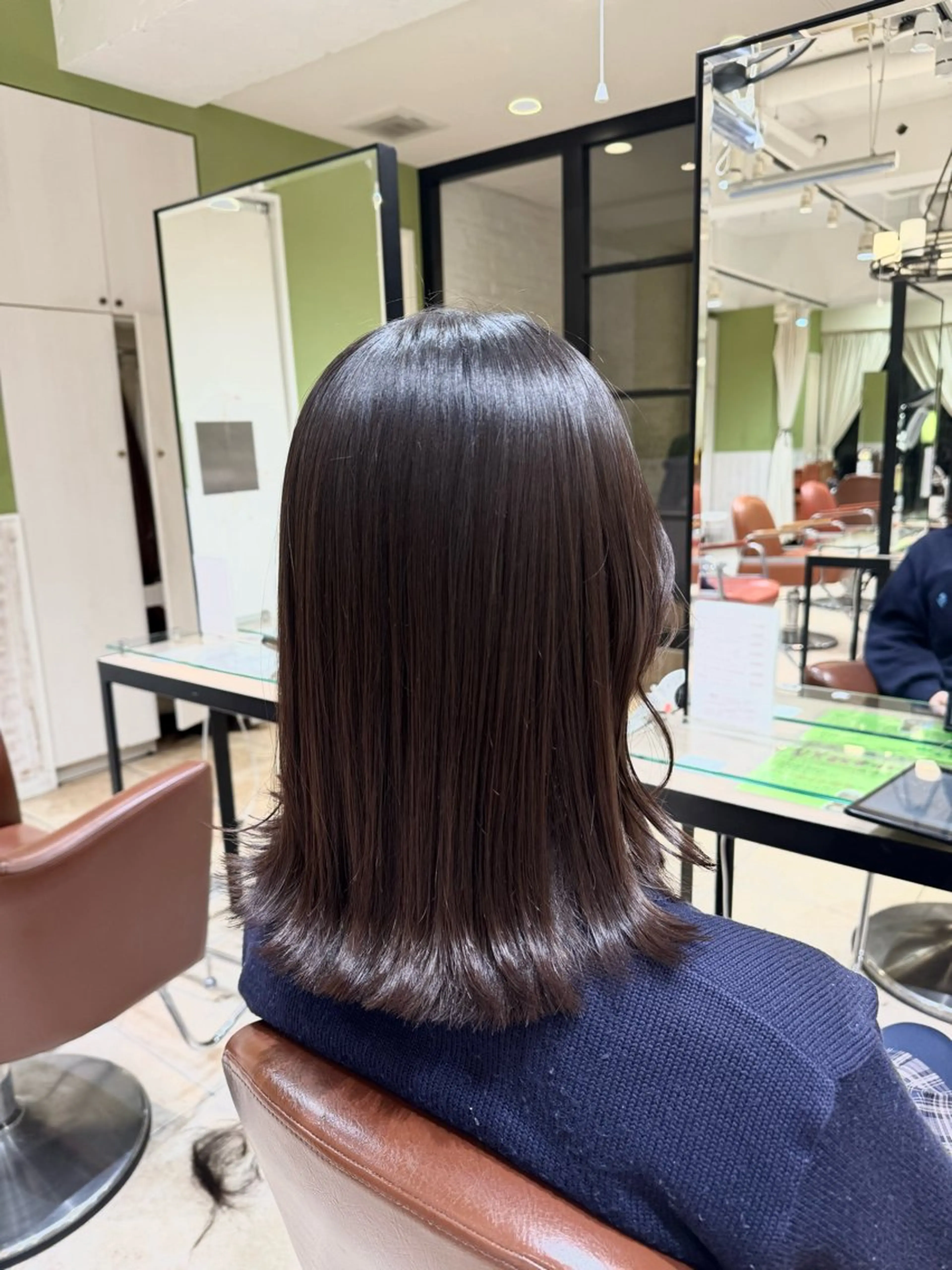 ミディアム カラー キッズ 外ハネヘア 透け感カラー🌿 小島 りなのヘアスタイル
