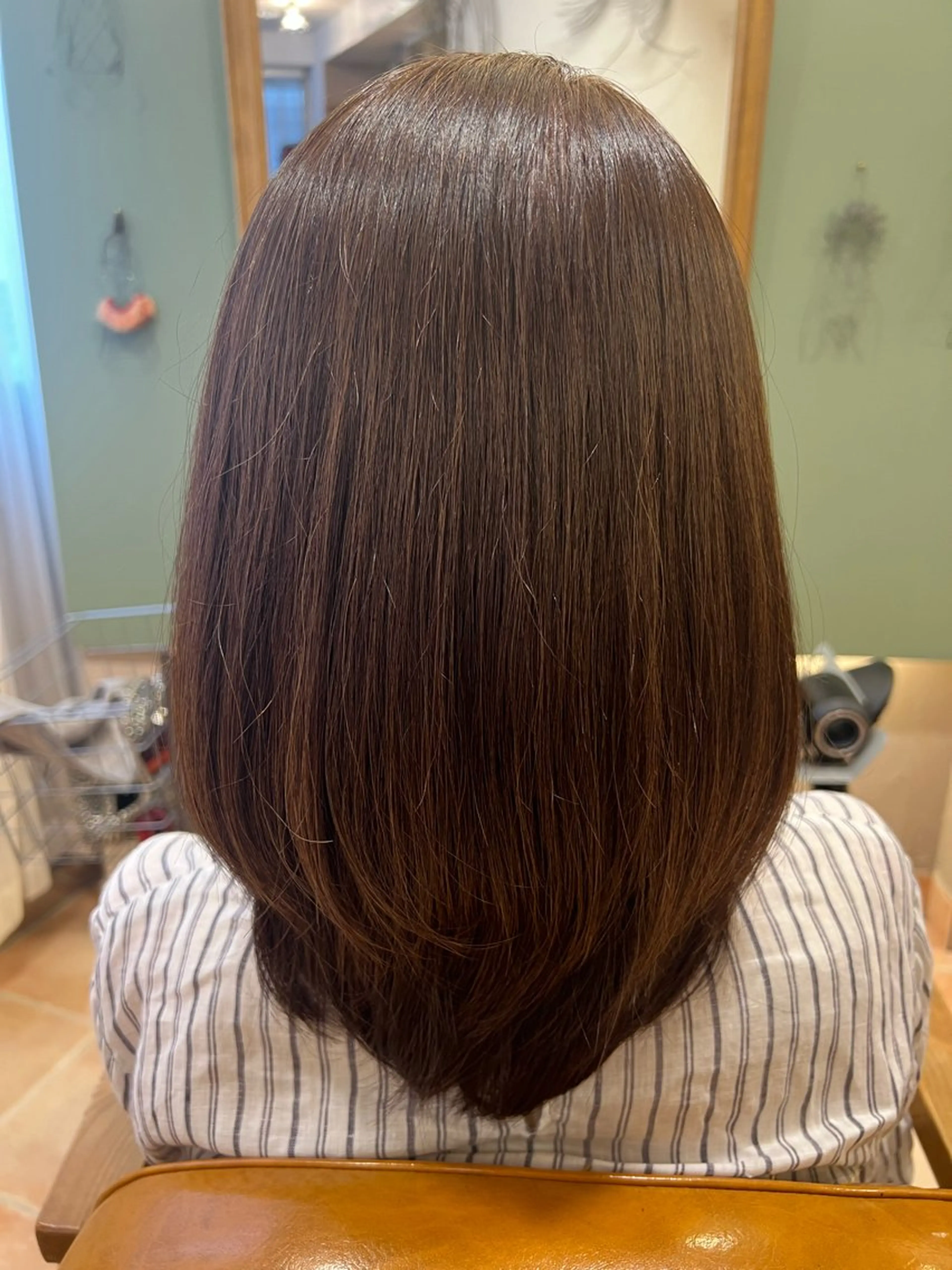 カラー クロサワ ヨーコのヘアスタイル