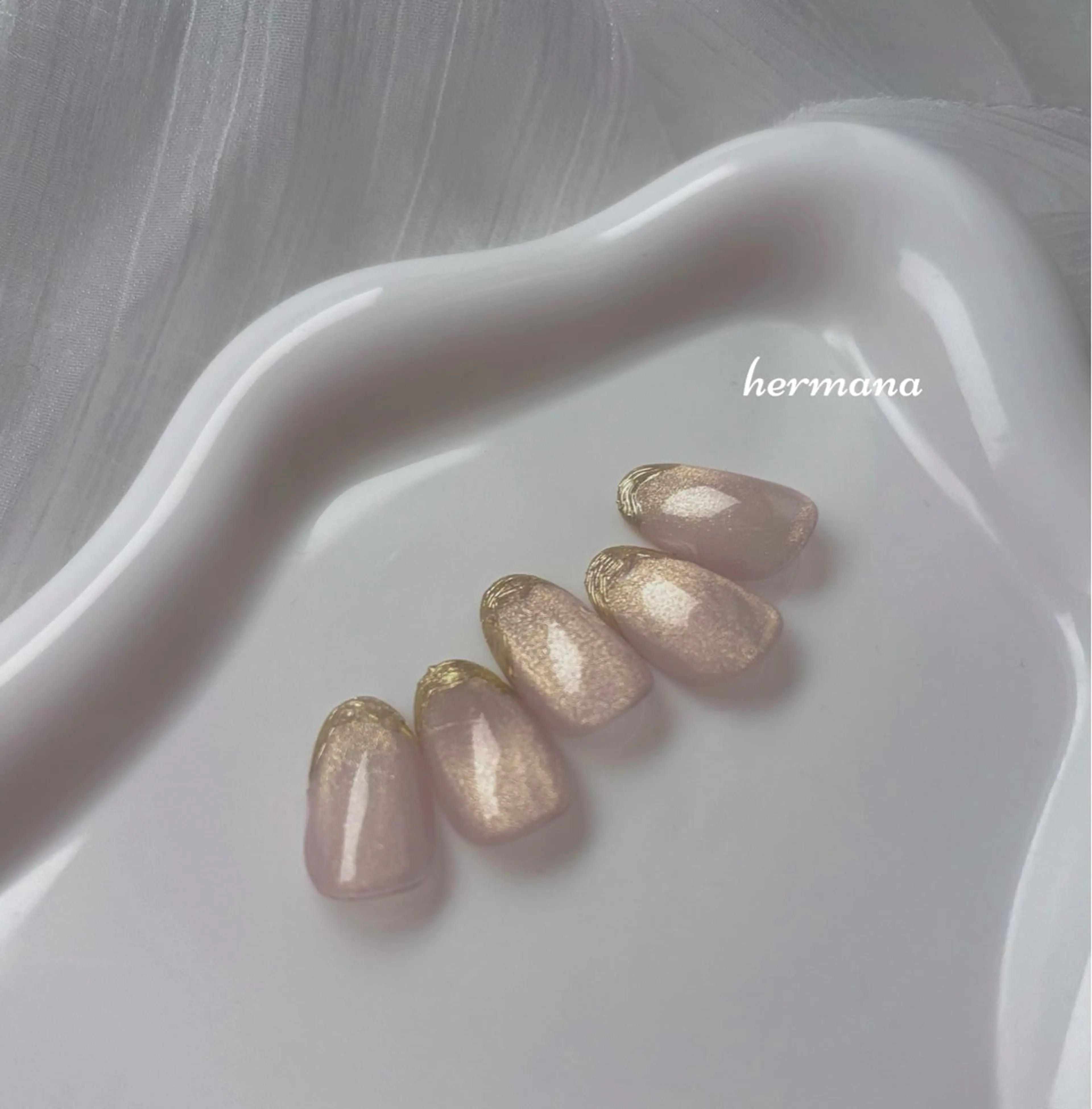 ネイル ハンドネイル 伊藤 菜緒のネイルデザイン