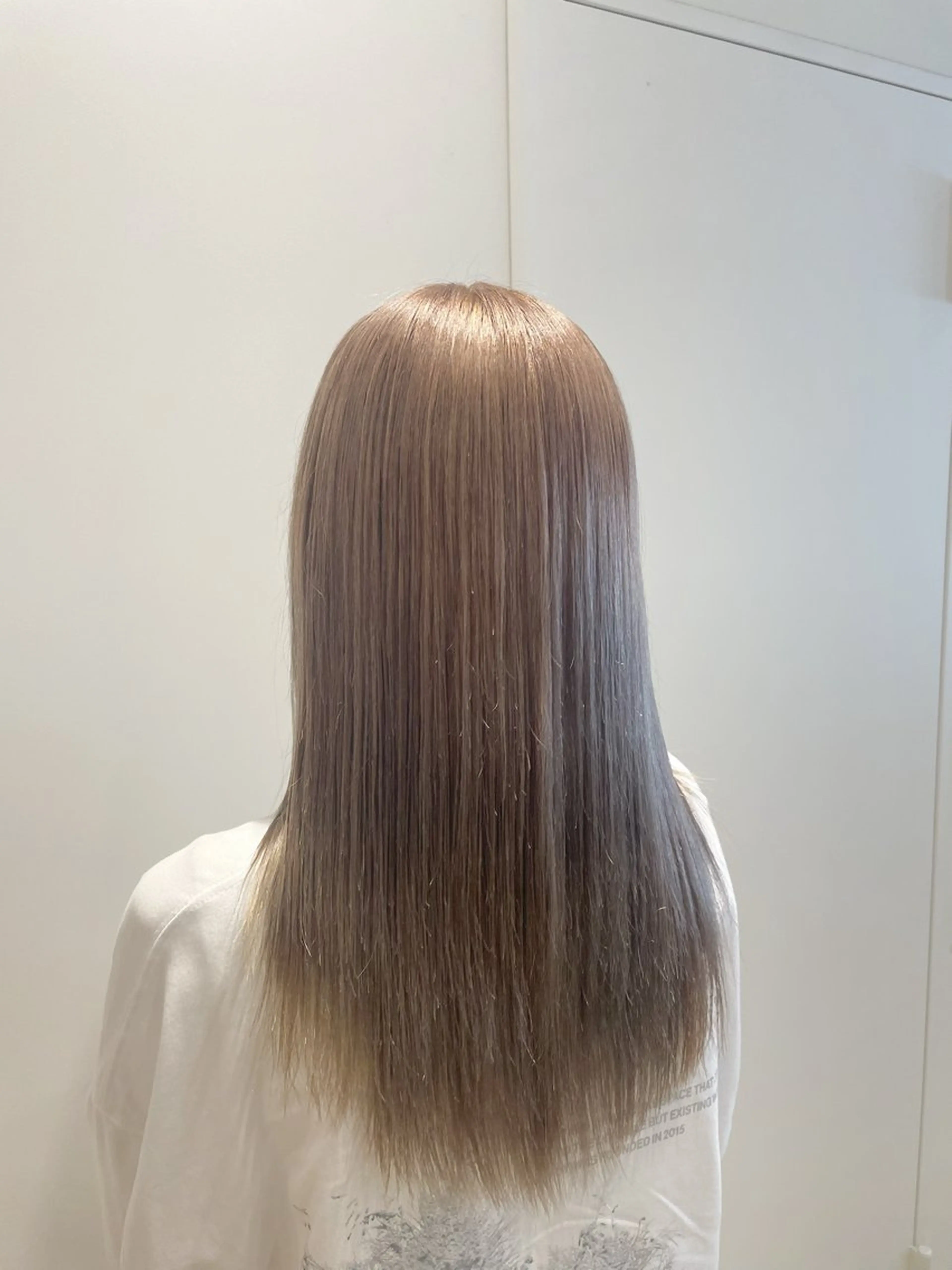 ロング ヘアカラー トリートメント EIGHT新宿 新井彩斗のヘアスタイル