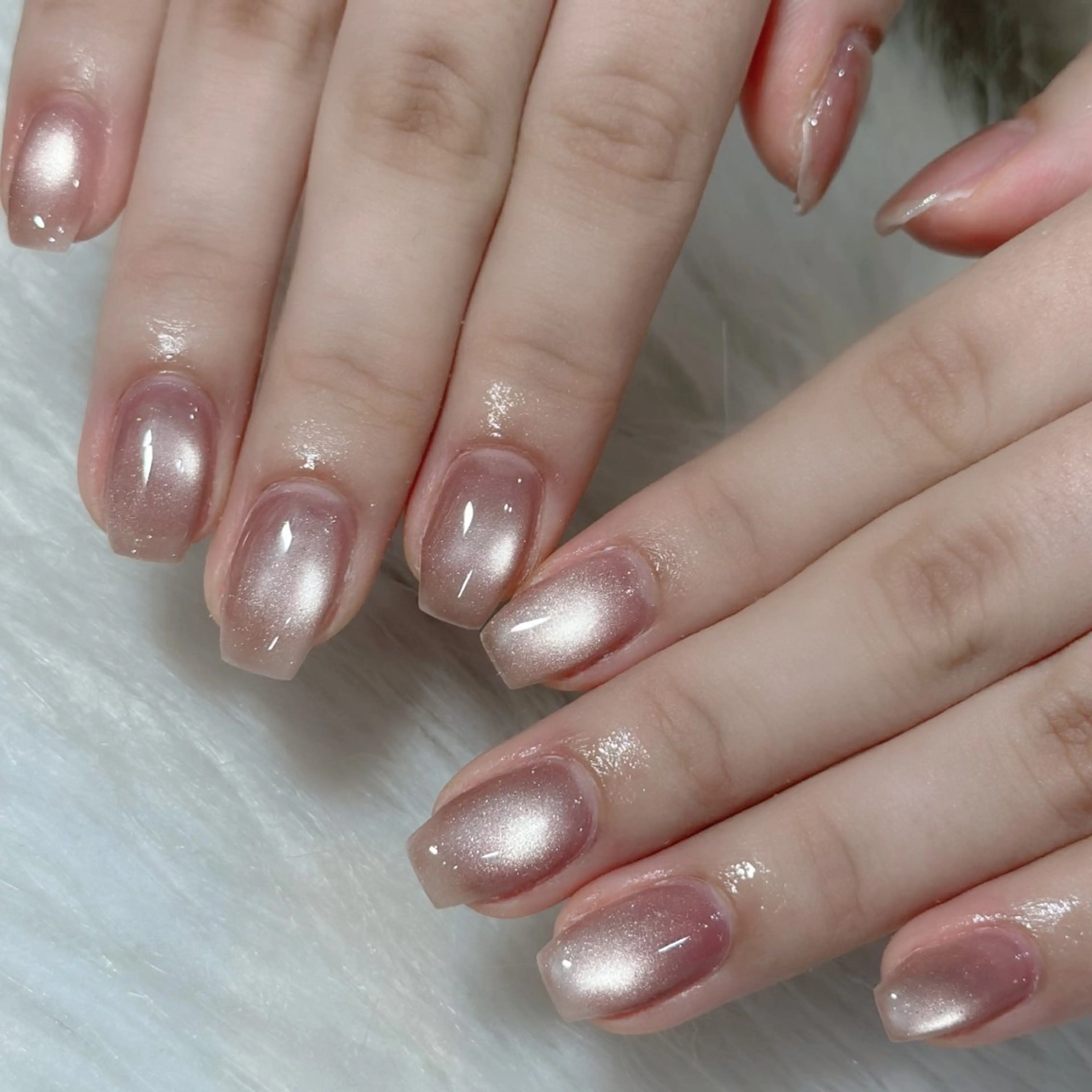 ネイル ハンドネイル フットネイル LAVISH nanamiのネイルデザイン