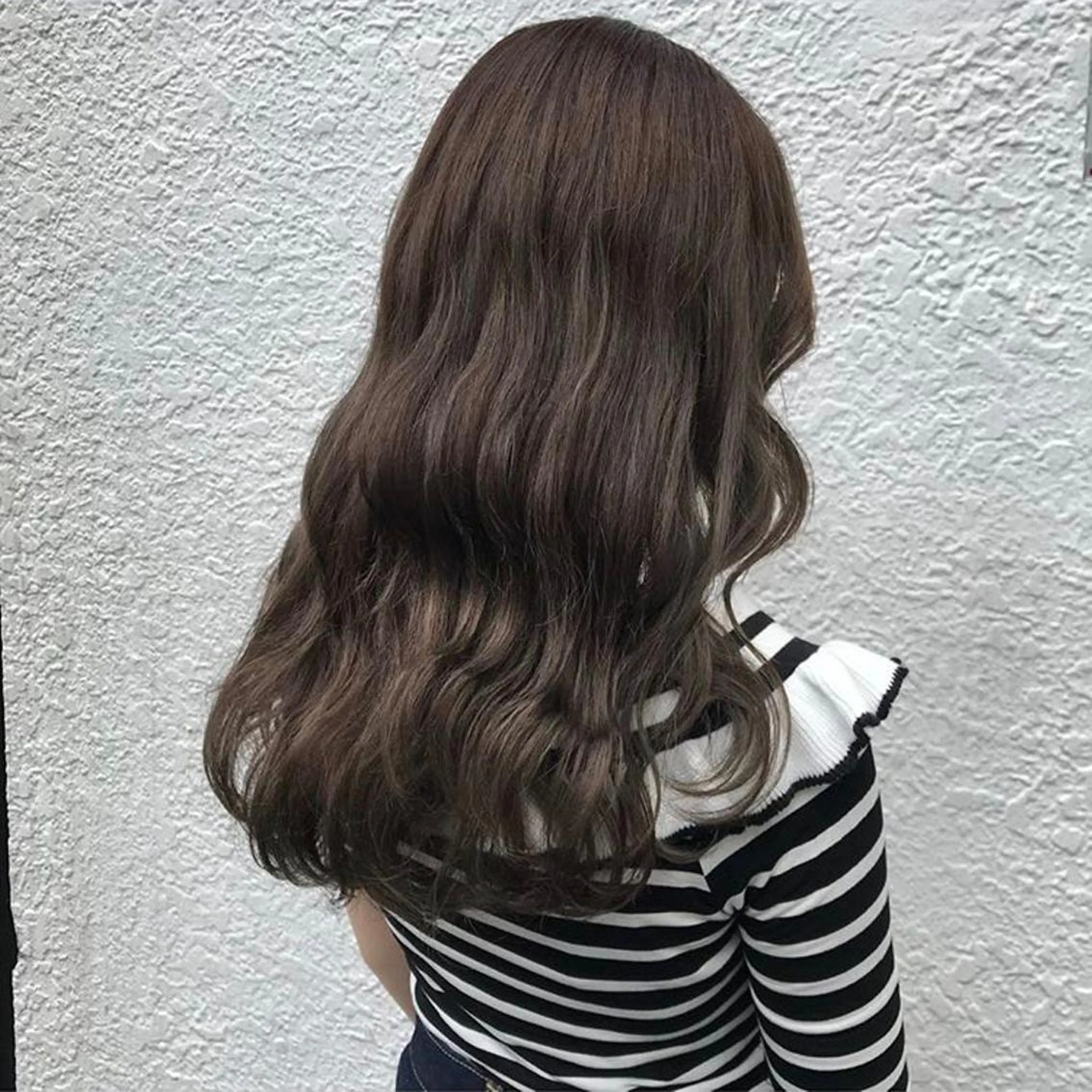 ミディアム カラー ayaka 縮毛矯正レイヤーのヘアスタイル