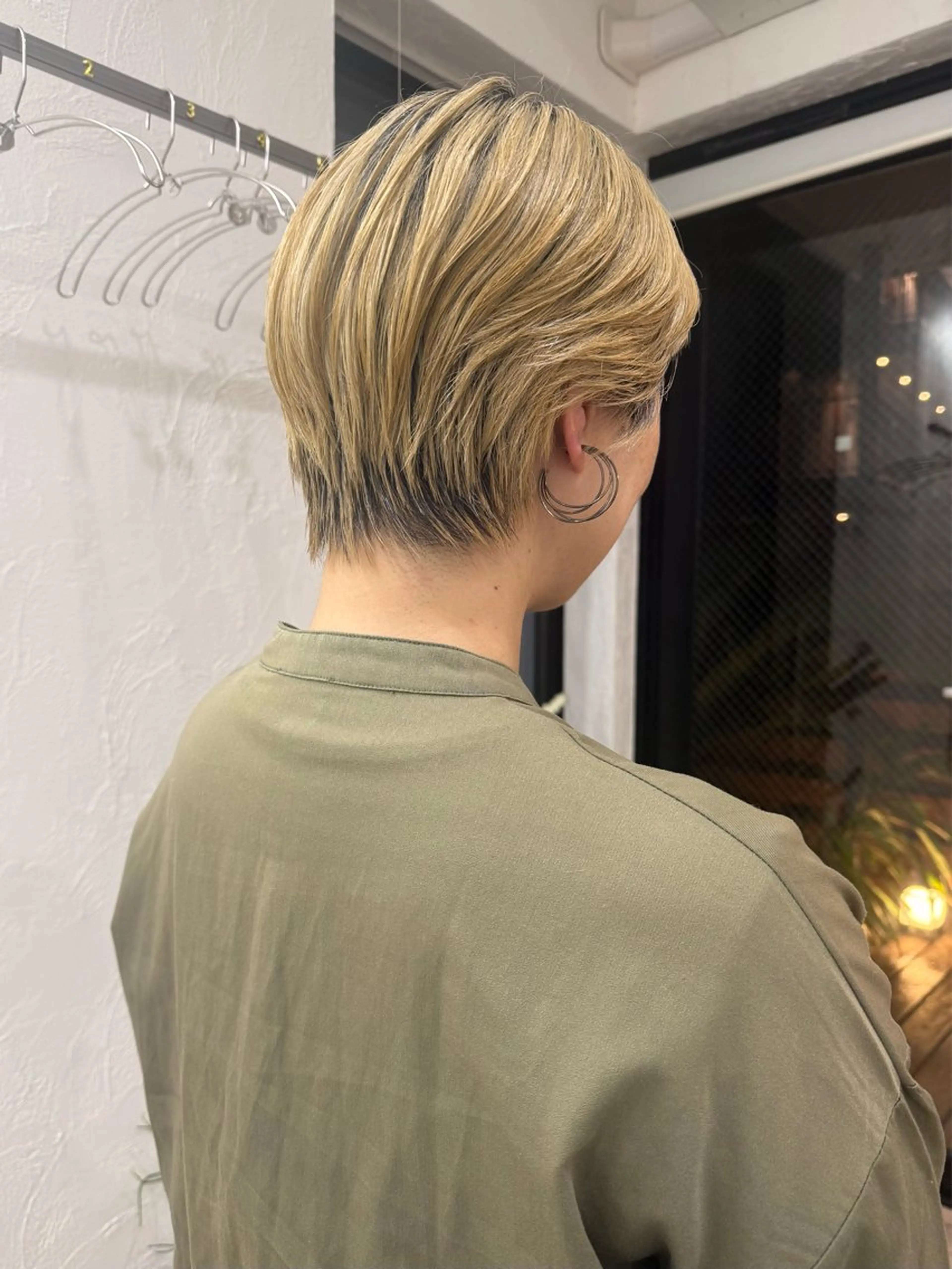 ショート イシイ モエカのヘアスタイル