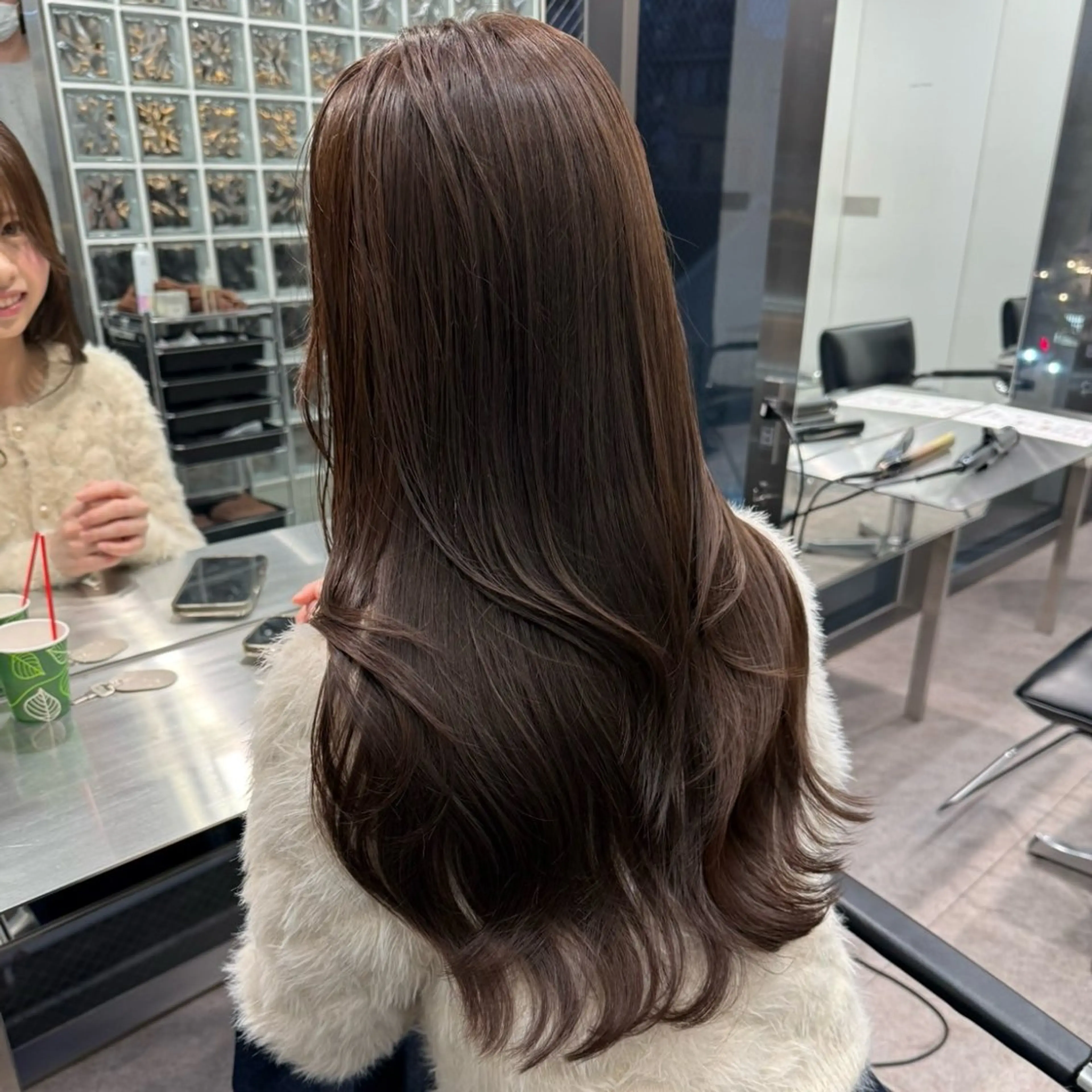 ロング カラー 望月 菜央のヘアスタイル