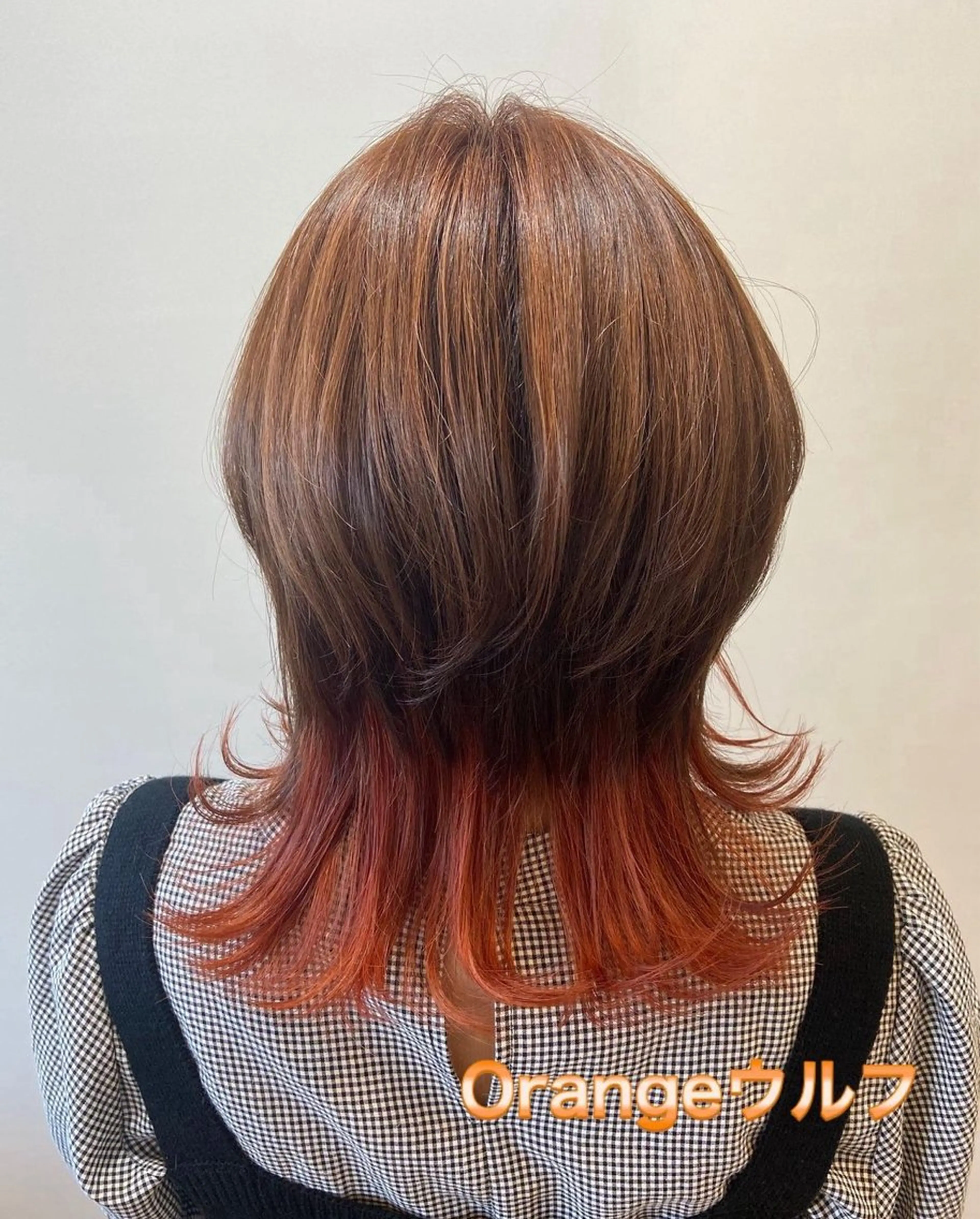 ミディアム ウルフカット 伊藤 吏花のヘアスタイル