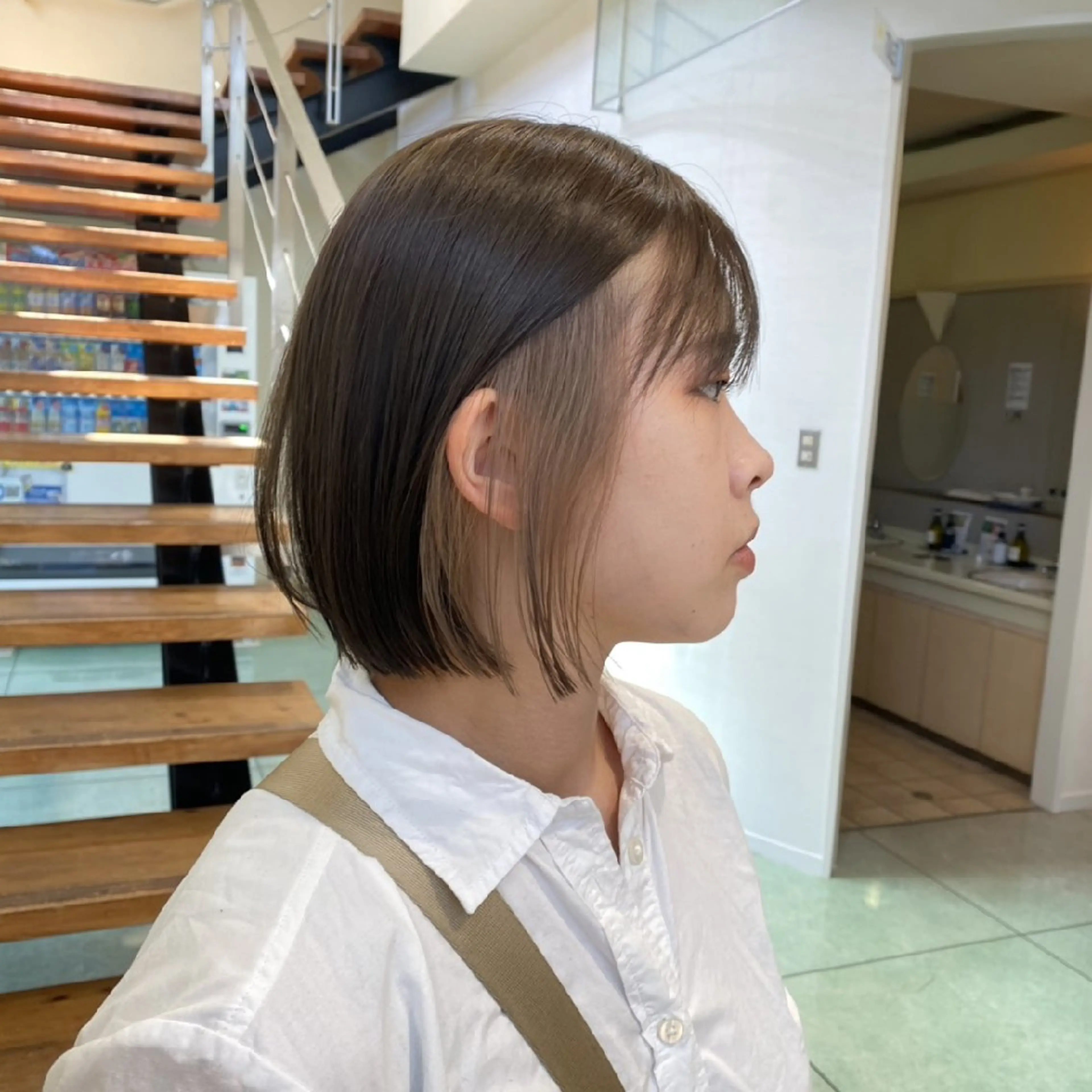 ミディアム カラー ブリーチ 透明感カラー グレージュ インナーカラー 安達まい/ インナーカラー◎のヘアスタイル