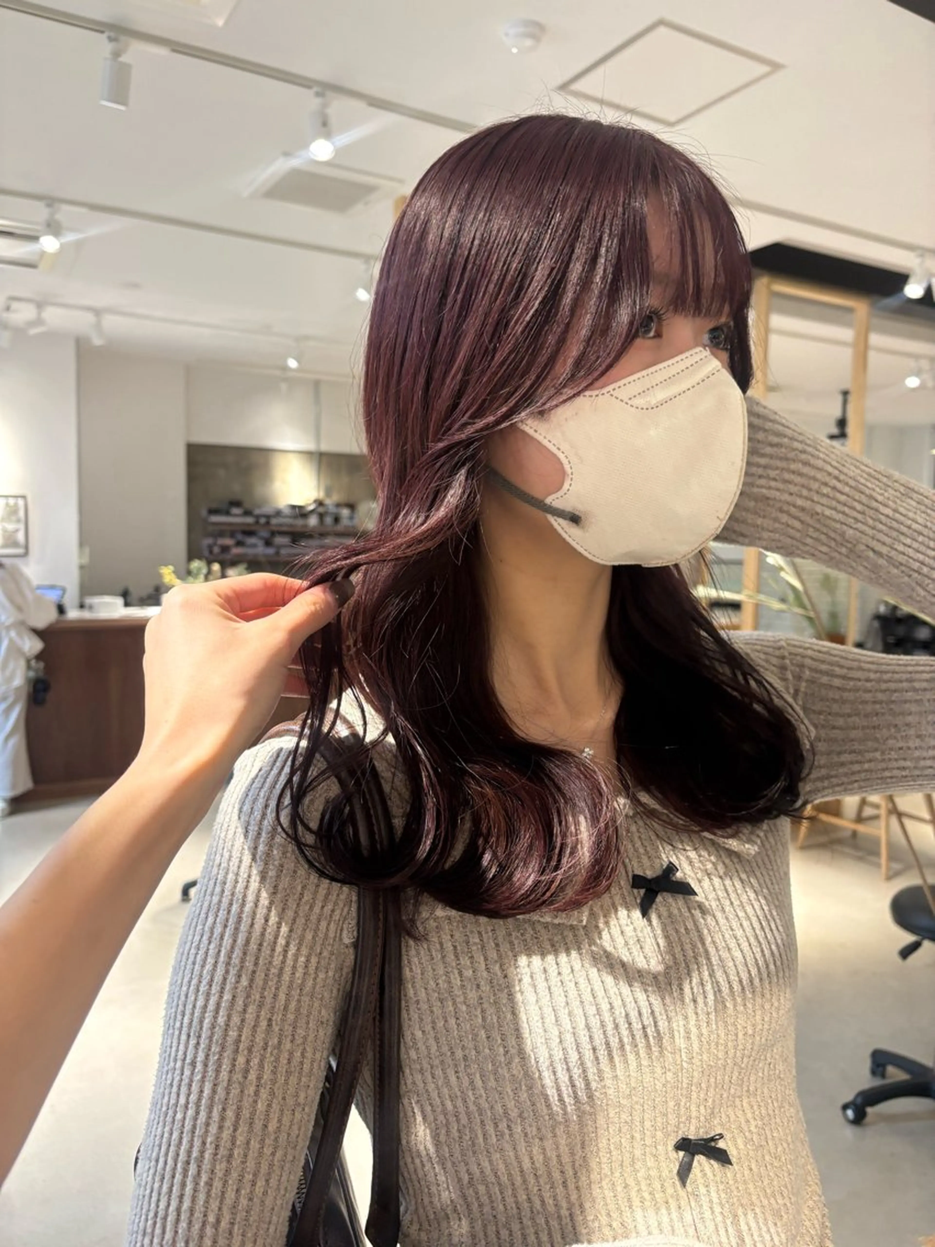ミディアム カラー ラベンダーカラー ピンクカラー ピンクラベンダー カット ヘアカラー トリートメント Yui⭐️ 透け感カラーのヘアスタイル