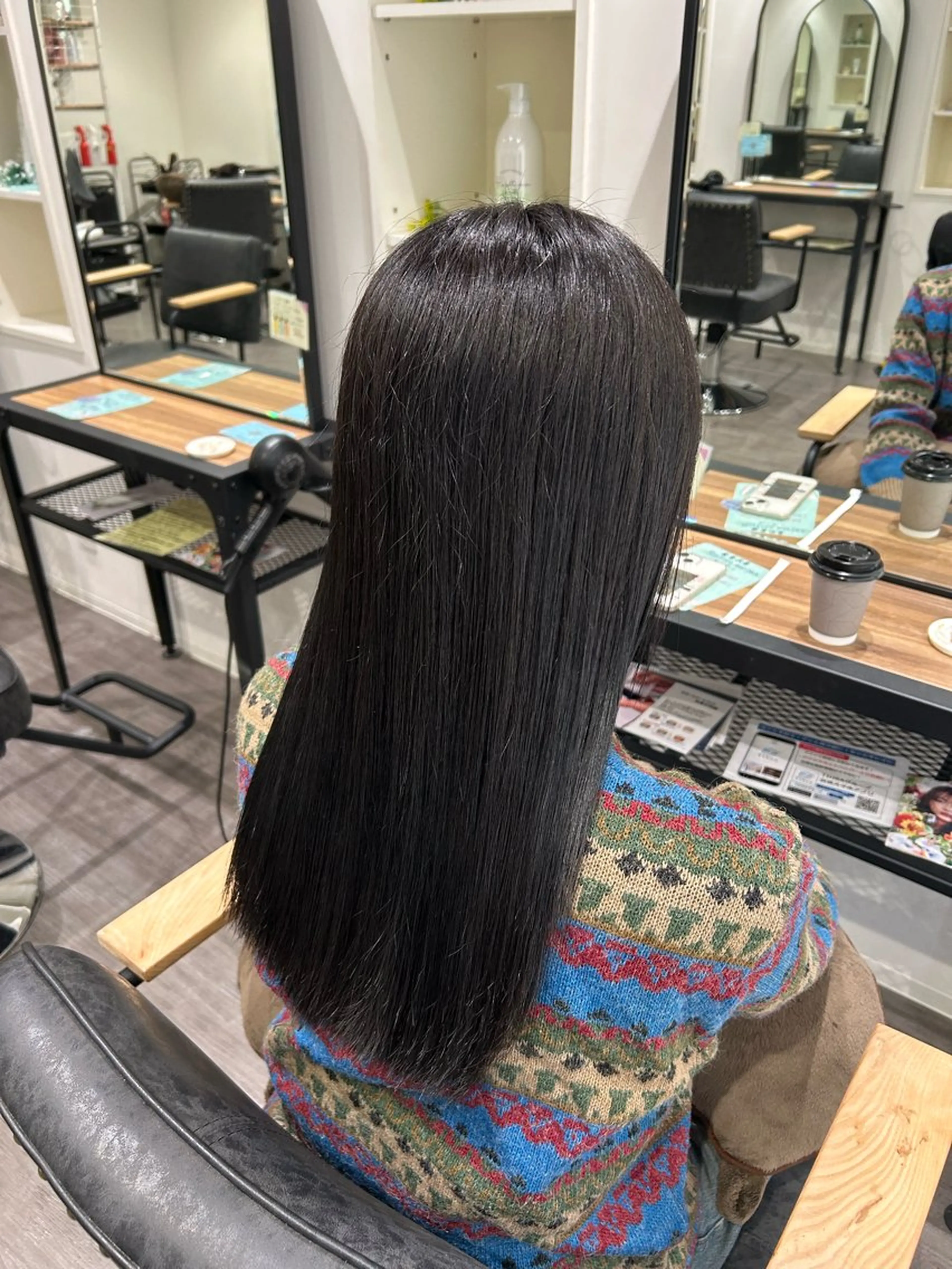 ロング カラー 黒髪 ブルーカラー ブルーブラック ヘアカラー トリートメント cocotte 💟草間紫音💟のヘアスタイル