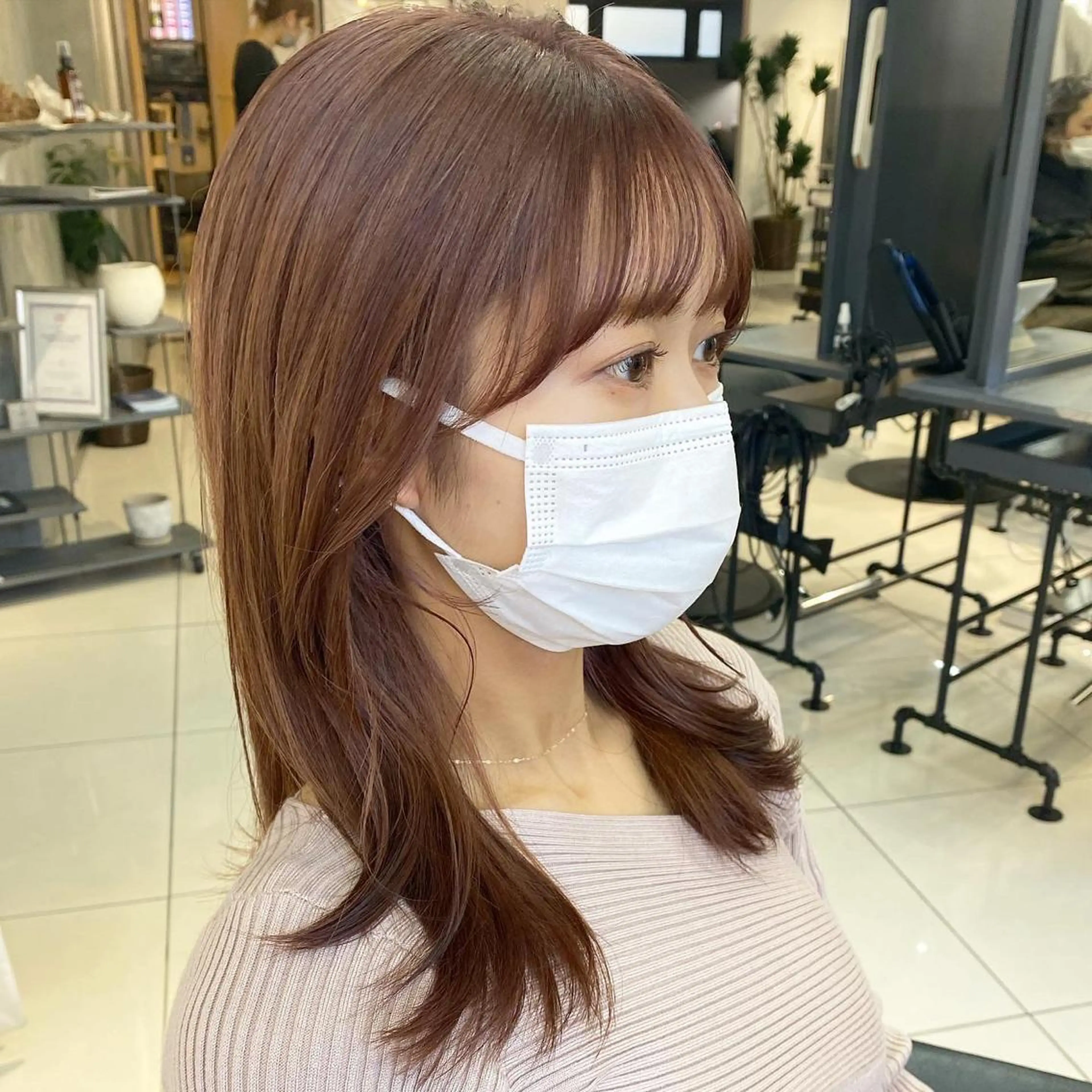 ミディアム カット ヘアカラー トリートメント 顔周りの垢抜けヘア 立山あいりのヘアスタイル
